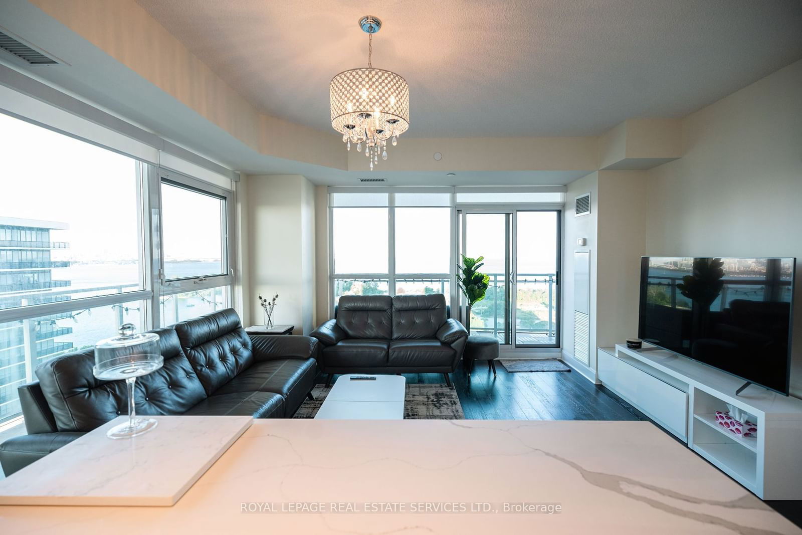 33 Shore Breeze Dr, unit 1509 for sale