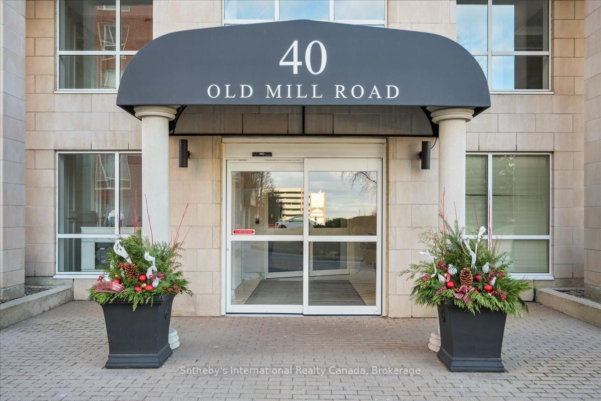 40 Old Mill Rd, unit 805 for sale