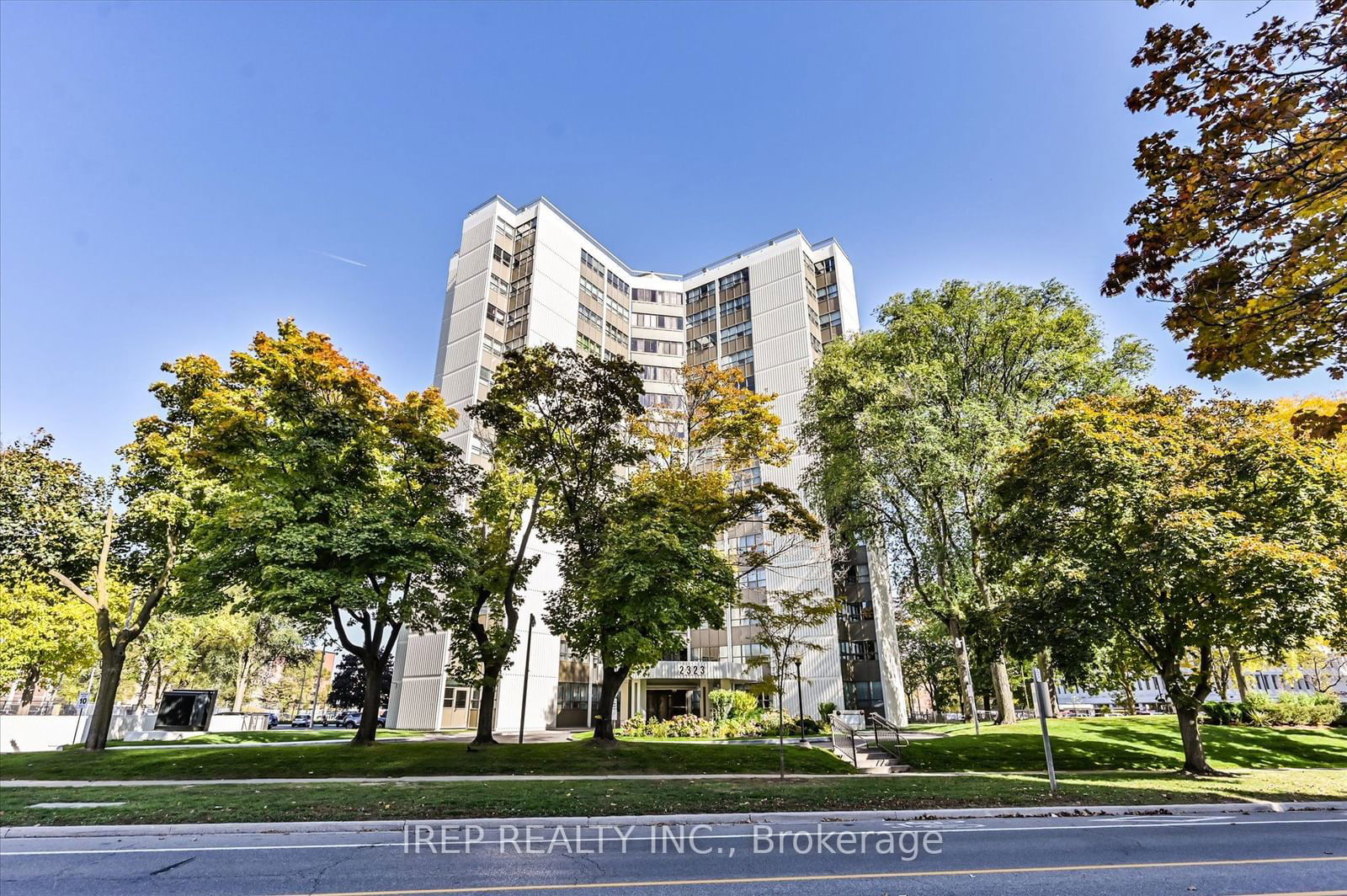 2323 Confederation Pkwy, unit 1201 for sale