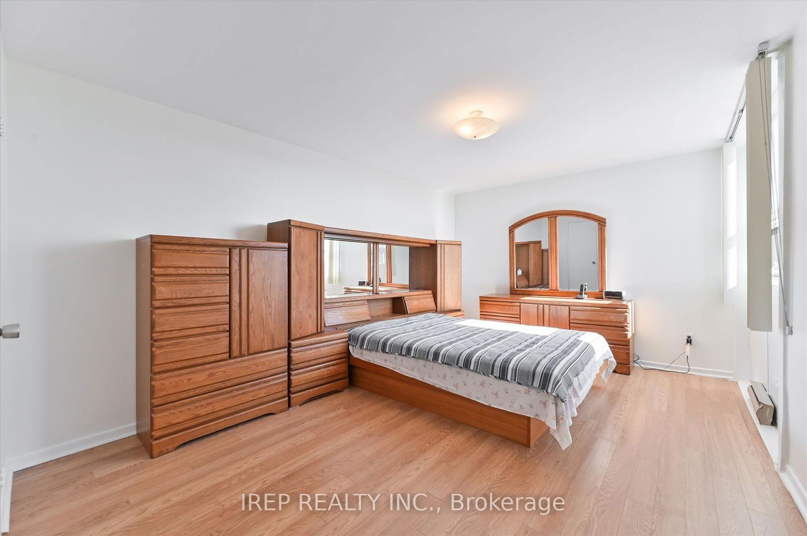 2323 Confederation Pkwy, unit 1201 for sale