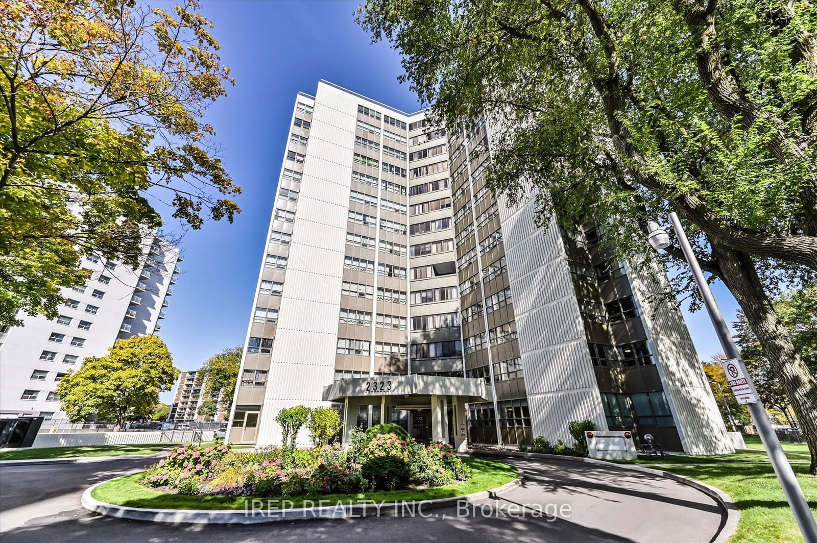 2323 Confederation Pkwy, unit 1201 for sale