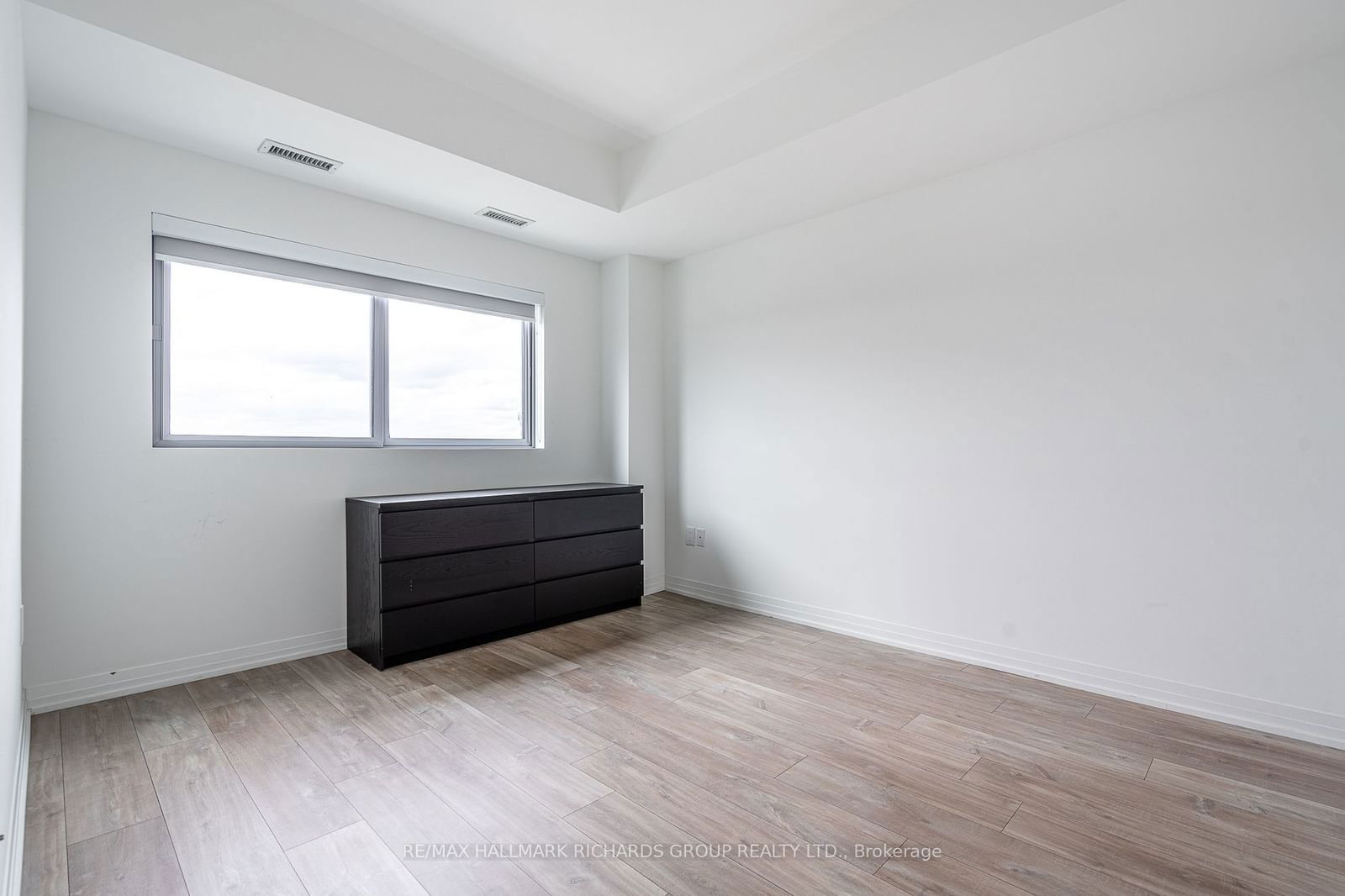 408 Brown's Line, unit 606 for rent