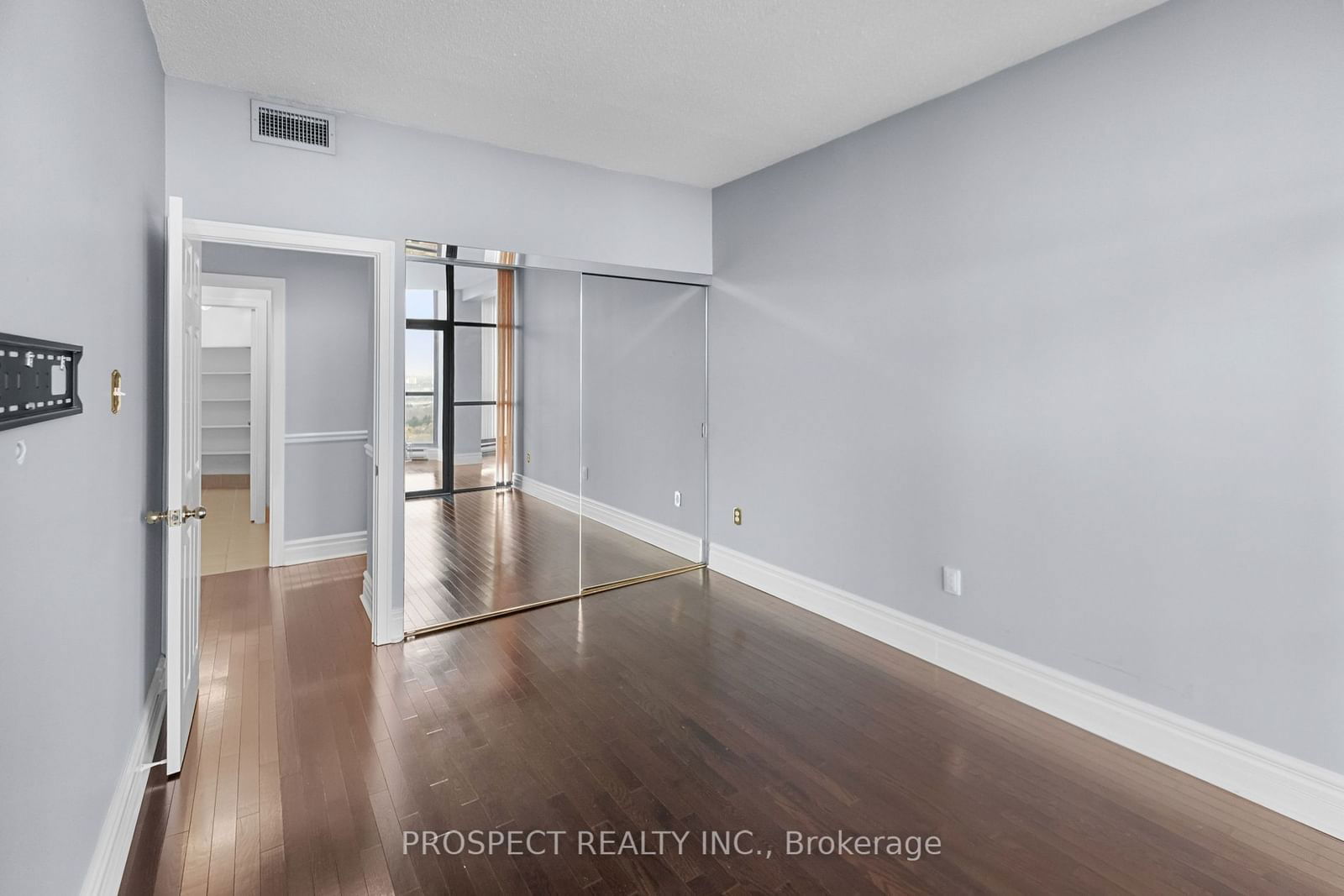 2010 Islington Ave, unit PH 4 for sale