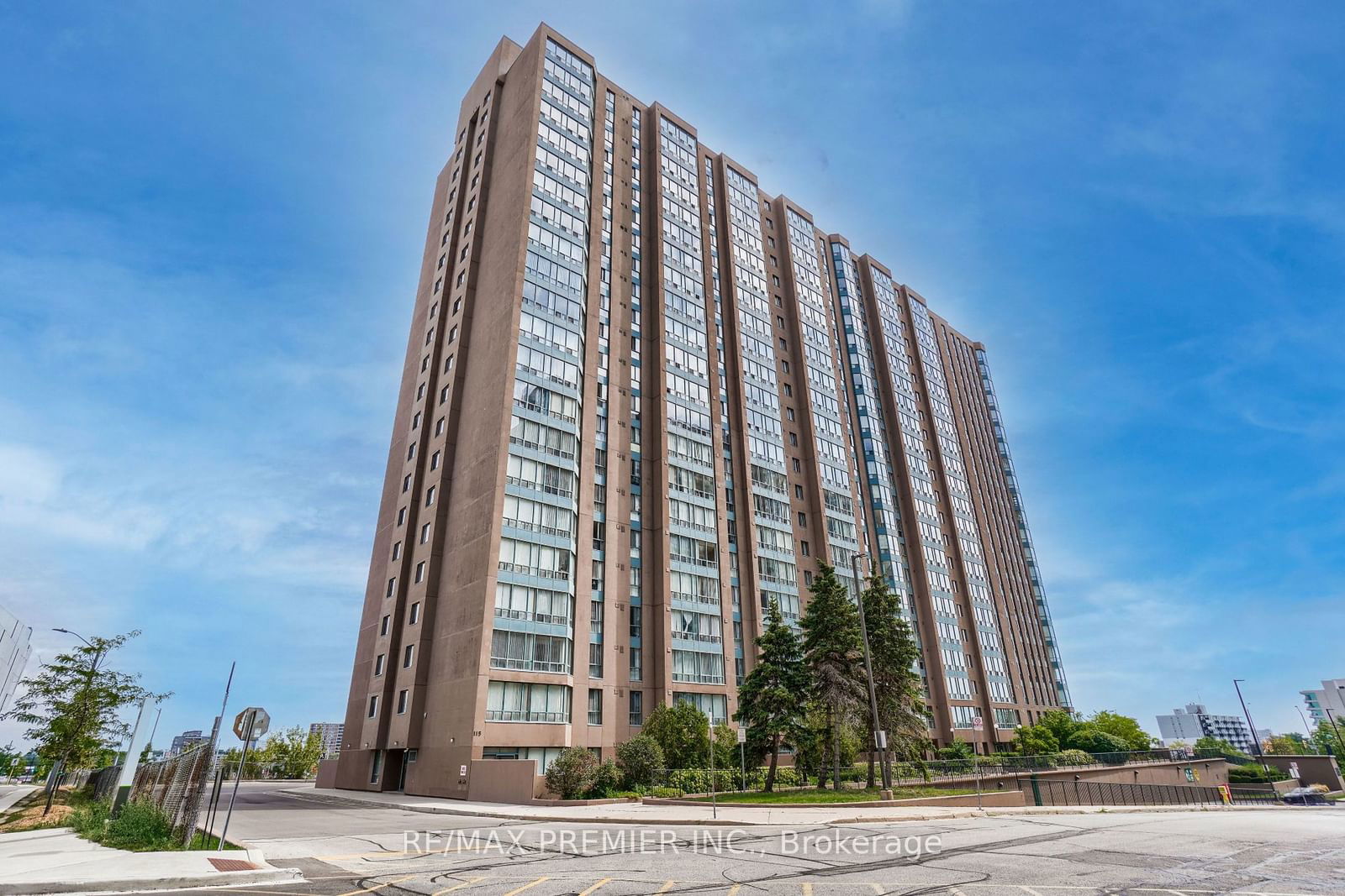 115 Hillcrest Ave, unit 811 for sale