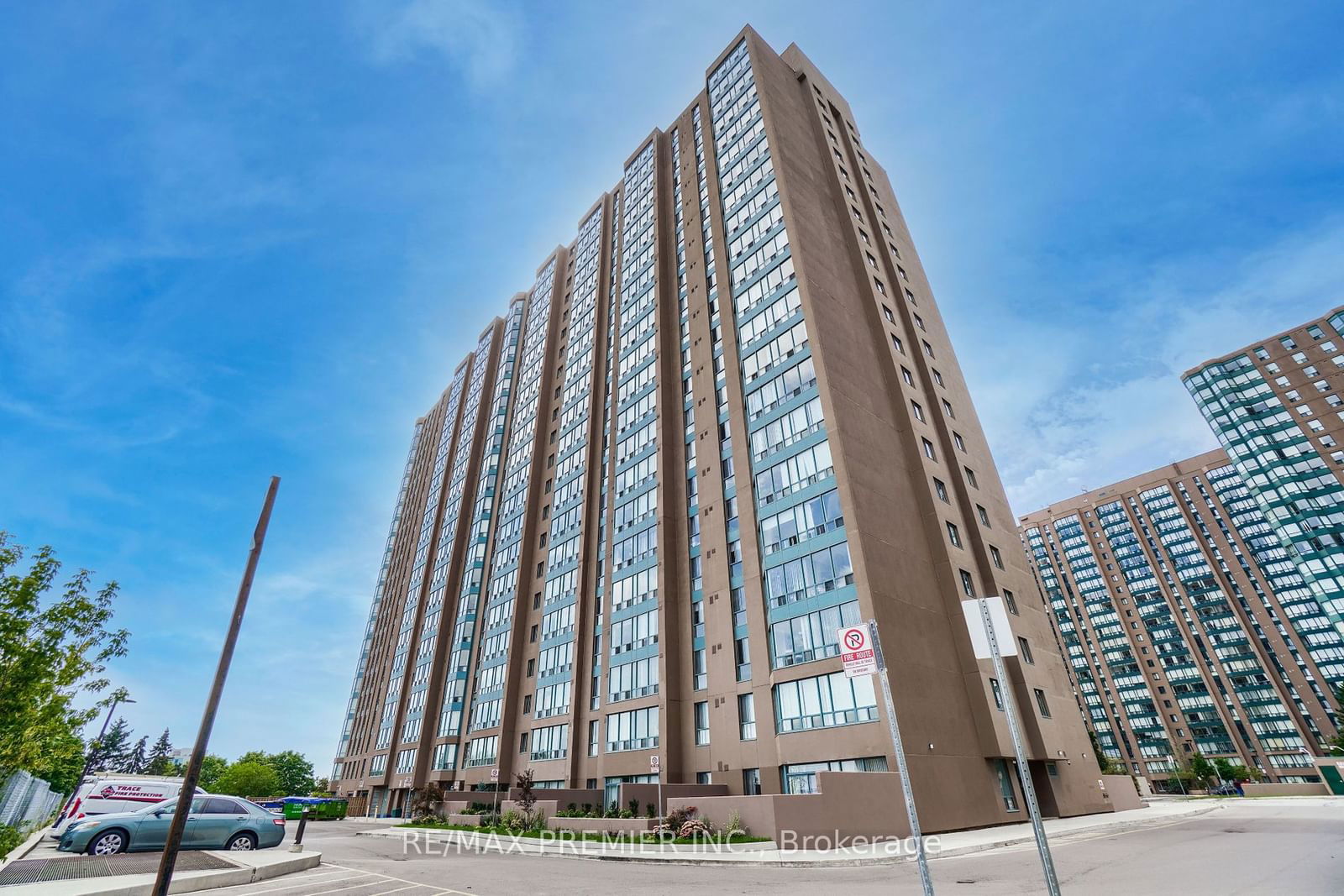 115 Hillcrest Ave, unit 811 for sale