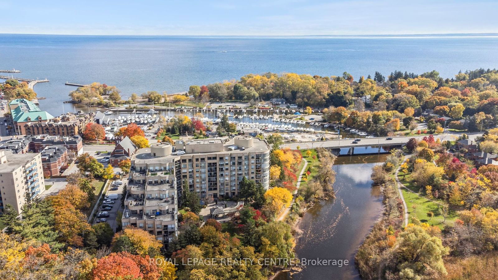 2511 Lakeshore Rd W, unit 606 for sale