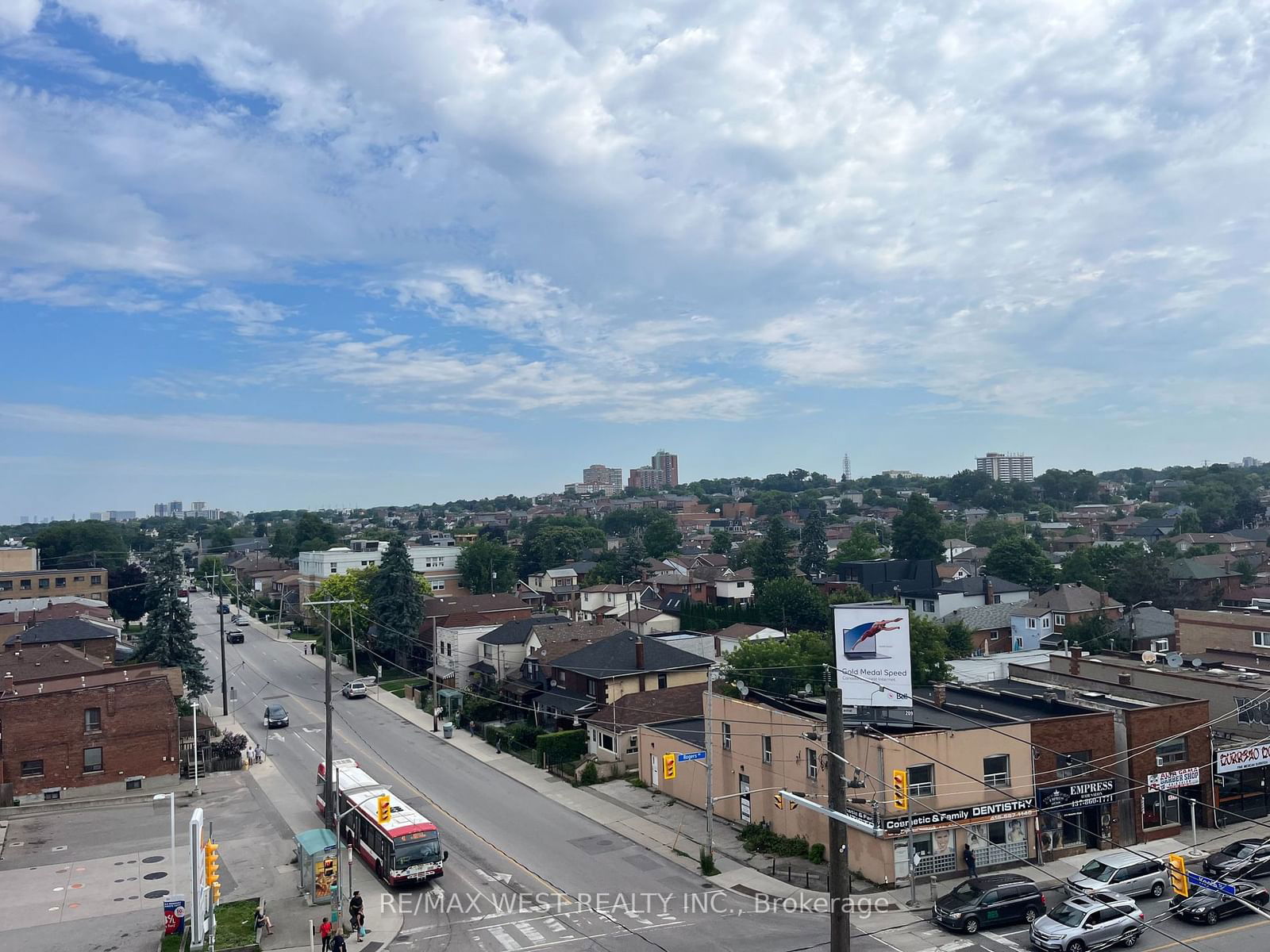 Solara Condominiums, York Crosstown, Toronto