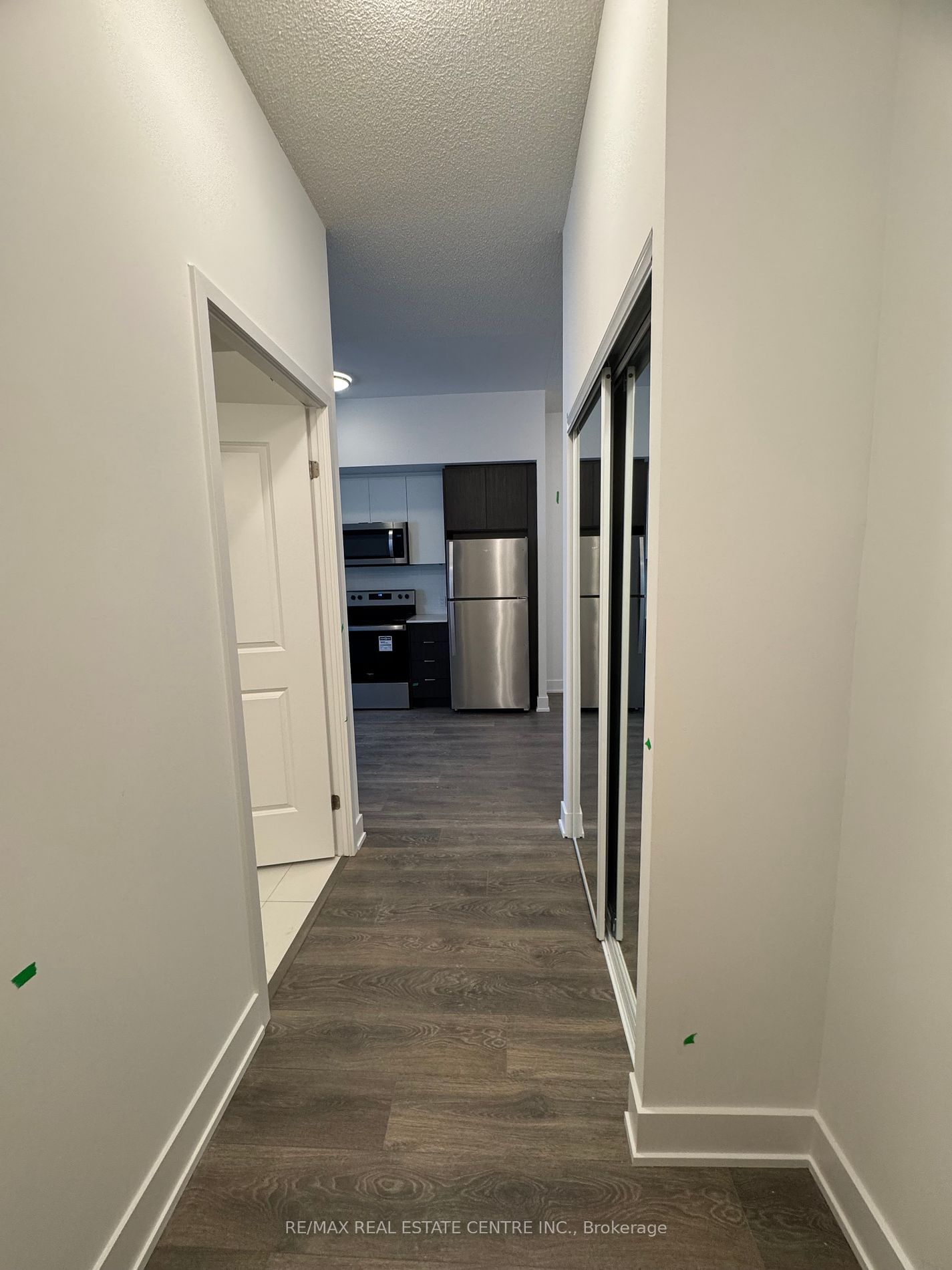 204 Burnhamthorpe Rd E, unit 1605E for rent