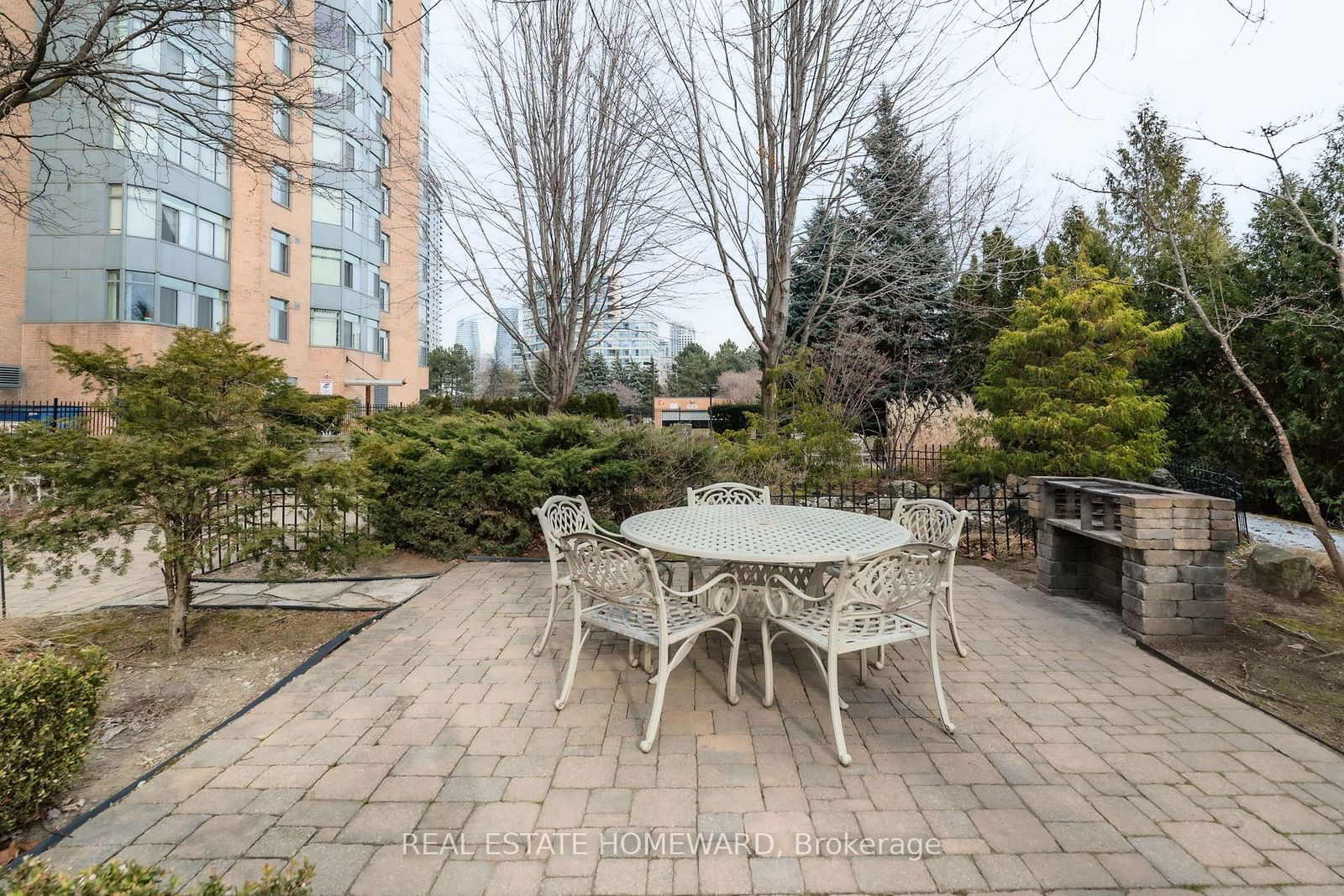 300 Webb Dr, unit 1009 for sale