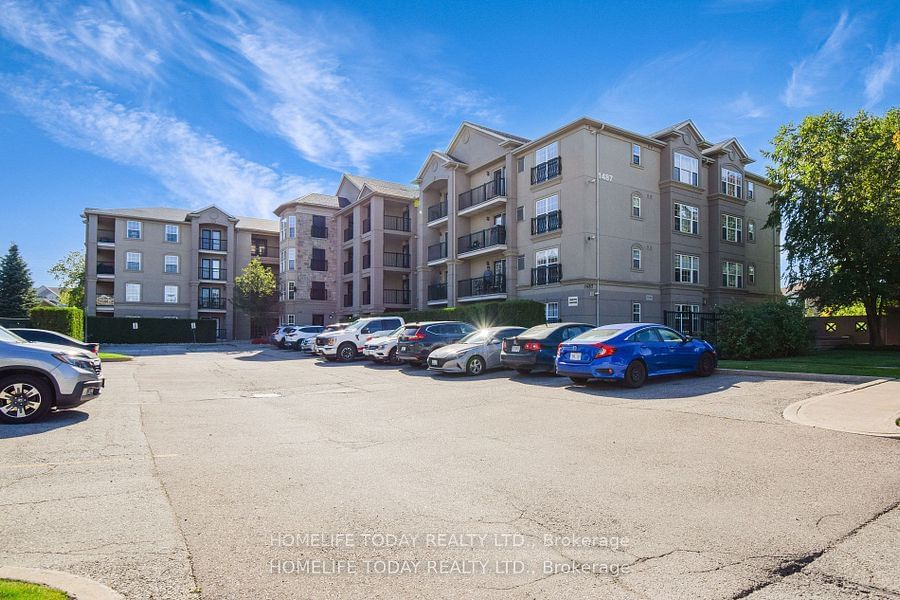 1487 Maple Ave, unit 208 for rent