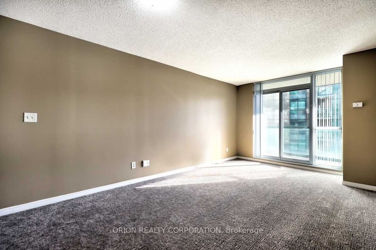 2565 Erin Centre Blvd, unit 505 for rent