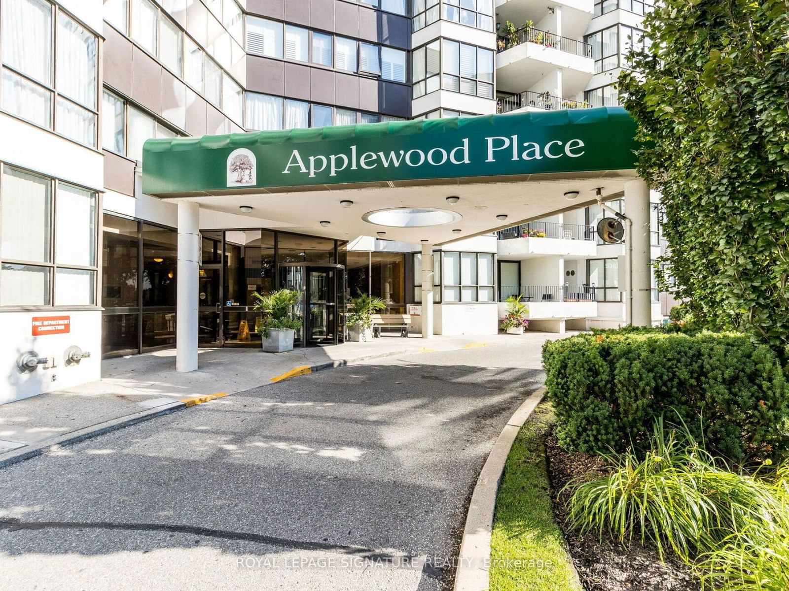 Applewood Place Condos, Mississauga, Toronto