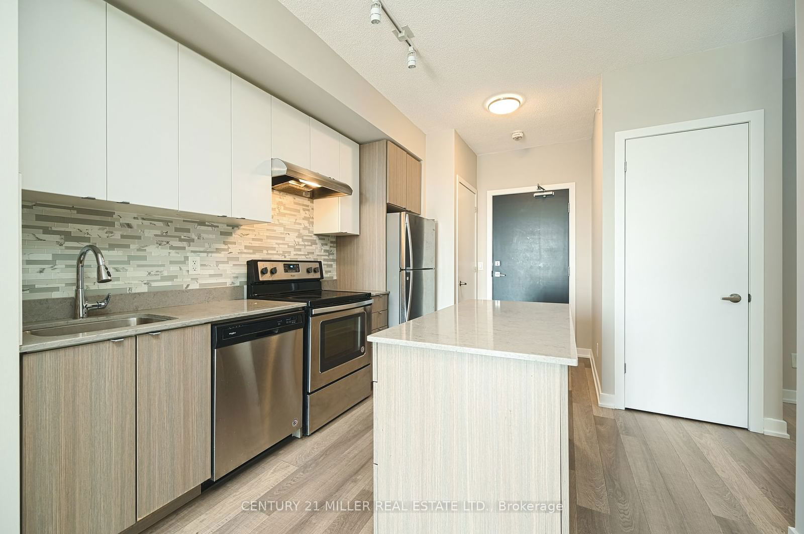 5240 Dundas St, unit B512 for rent