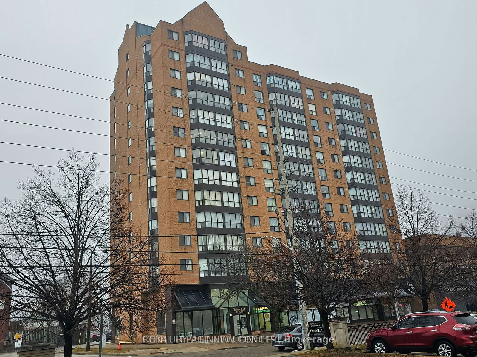 25 Agnes St S, unit 809 for rent