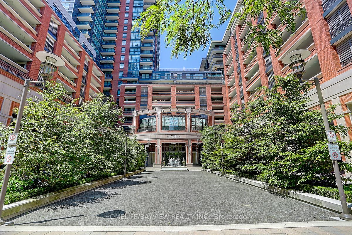 830 Lawrence Ave W, unit 2204 for sale