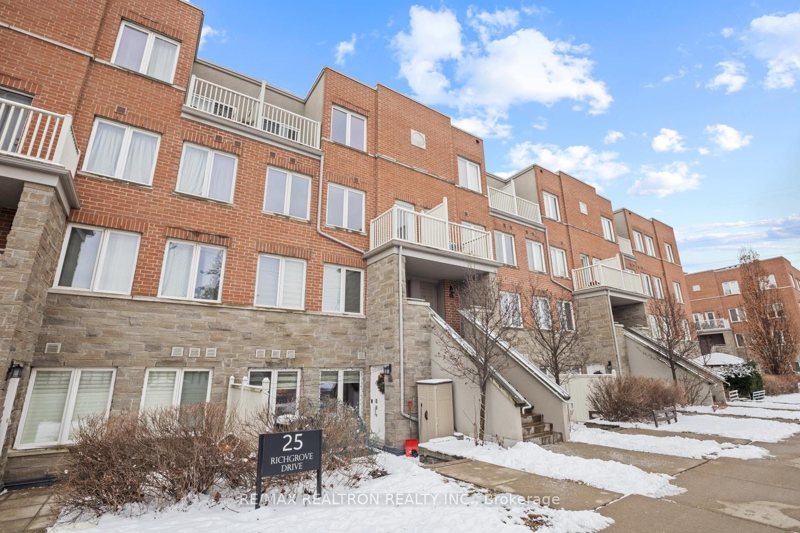 25 Richgrove Dr, unit 206 for sale