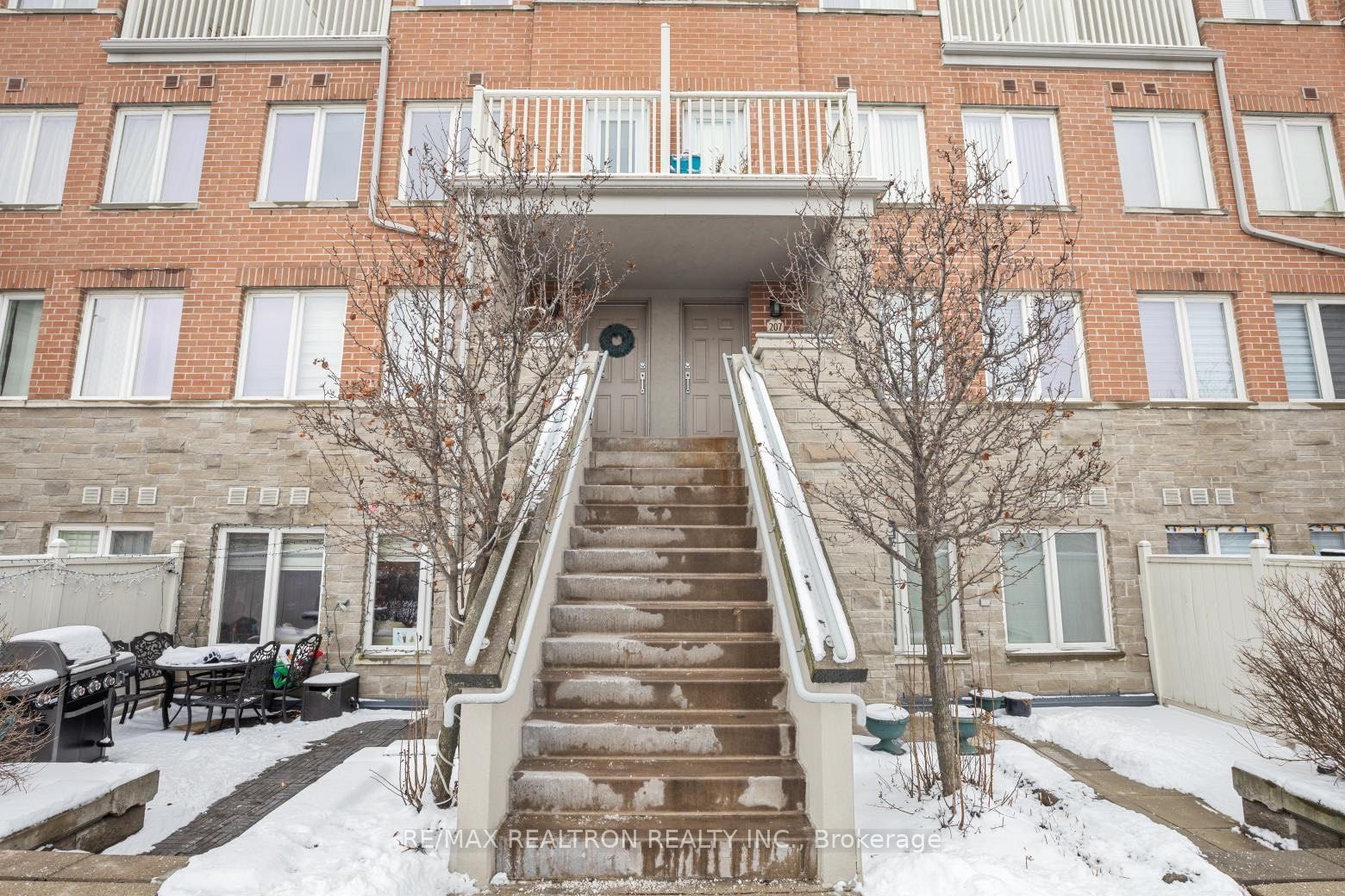 25 Richgrove Dr, unit 206 for sale