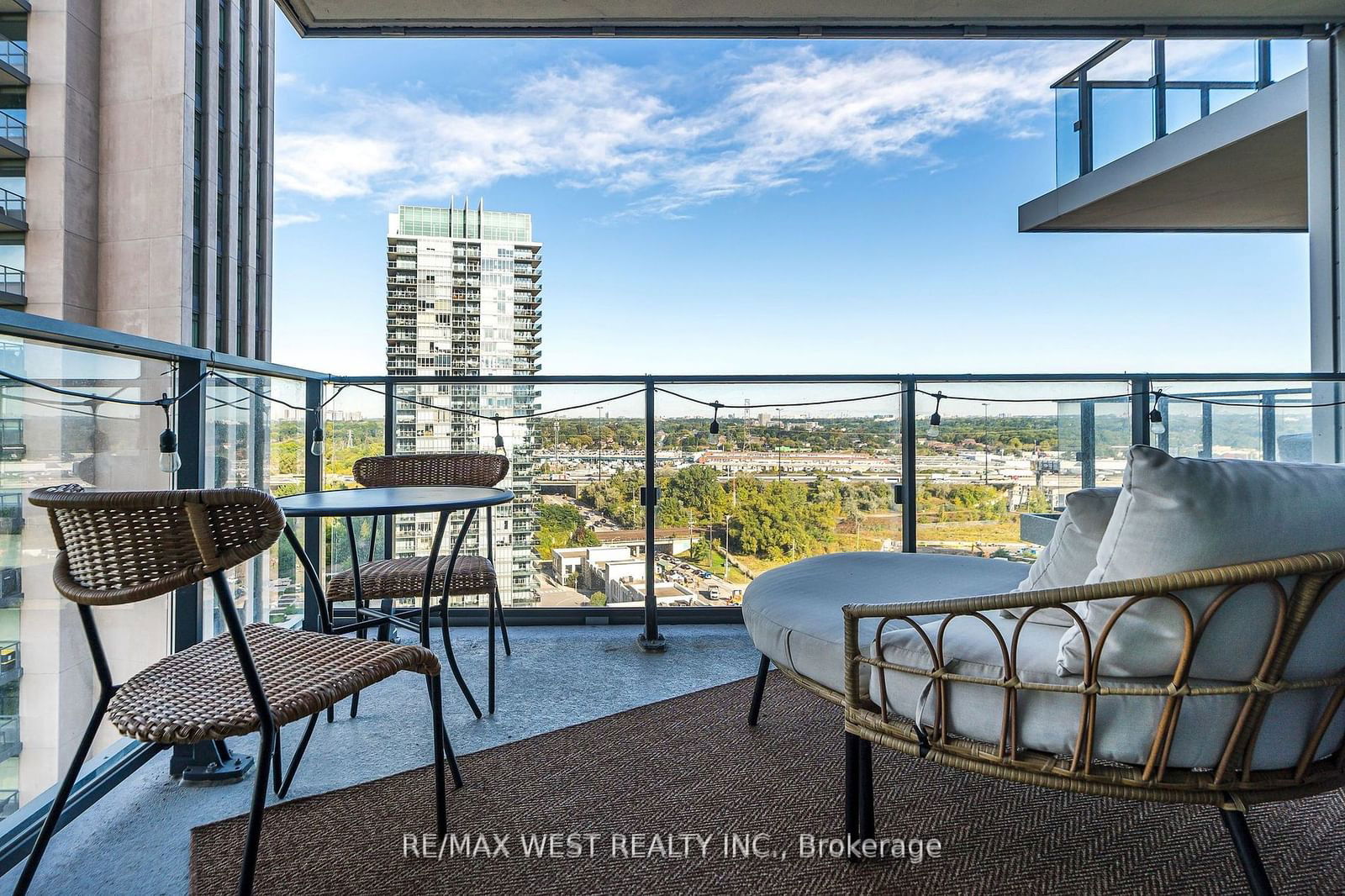 10 Park Lawn Rd, unit 1705 for sale