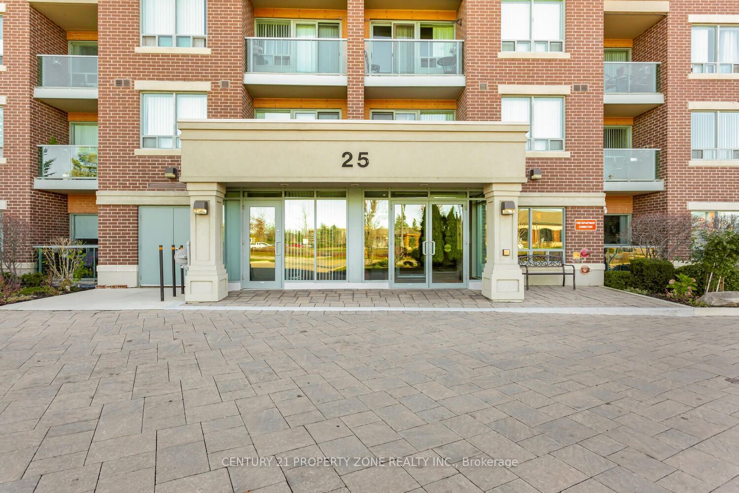 25 Via Rosedale Way, unit 204 for sale