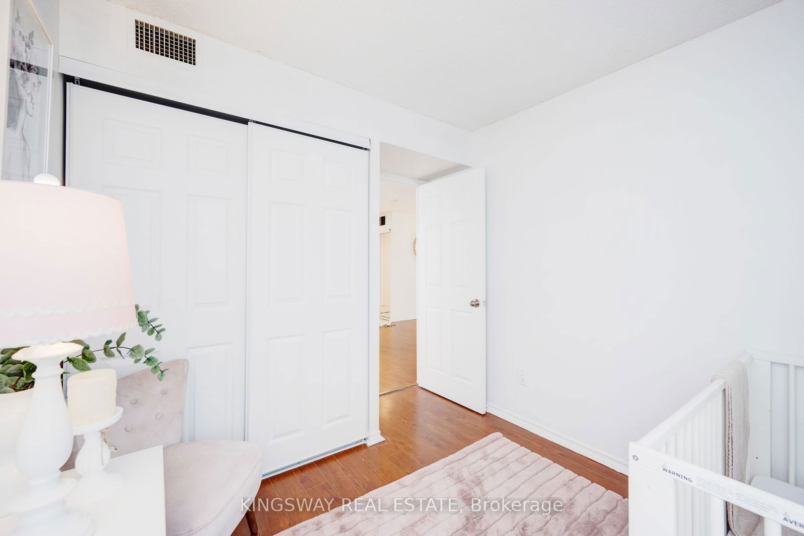 285 Enfield Pl, unit PH09 for sale