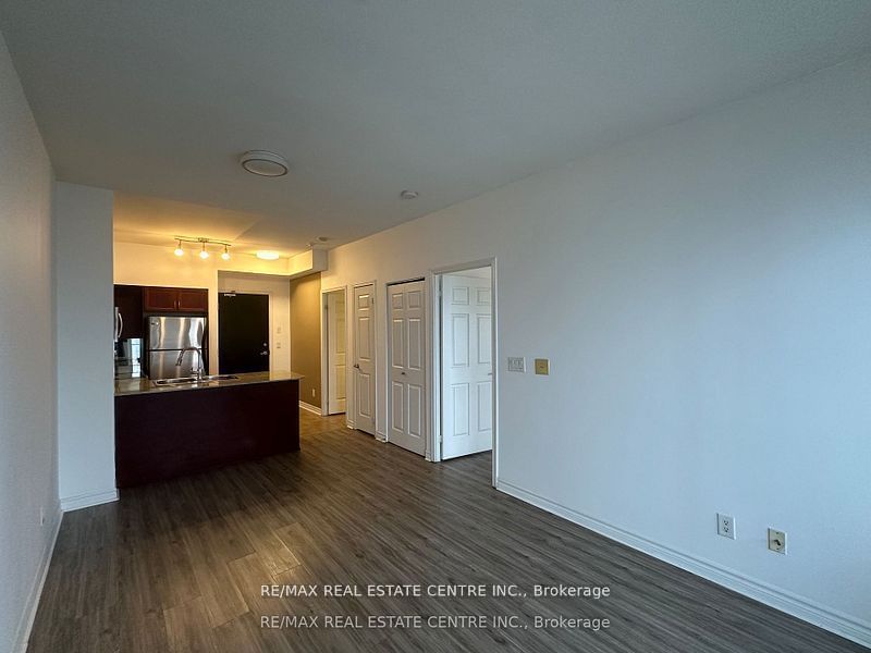 388 Prince of Wales Dr, unit 2905 for rent