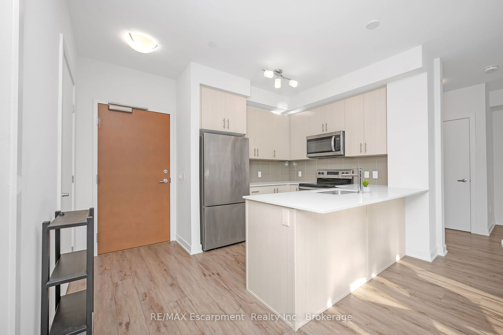 320 PLAINS Rd E, unit 220 for sale