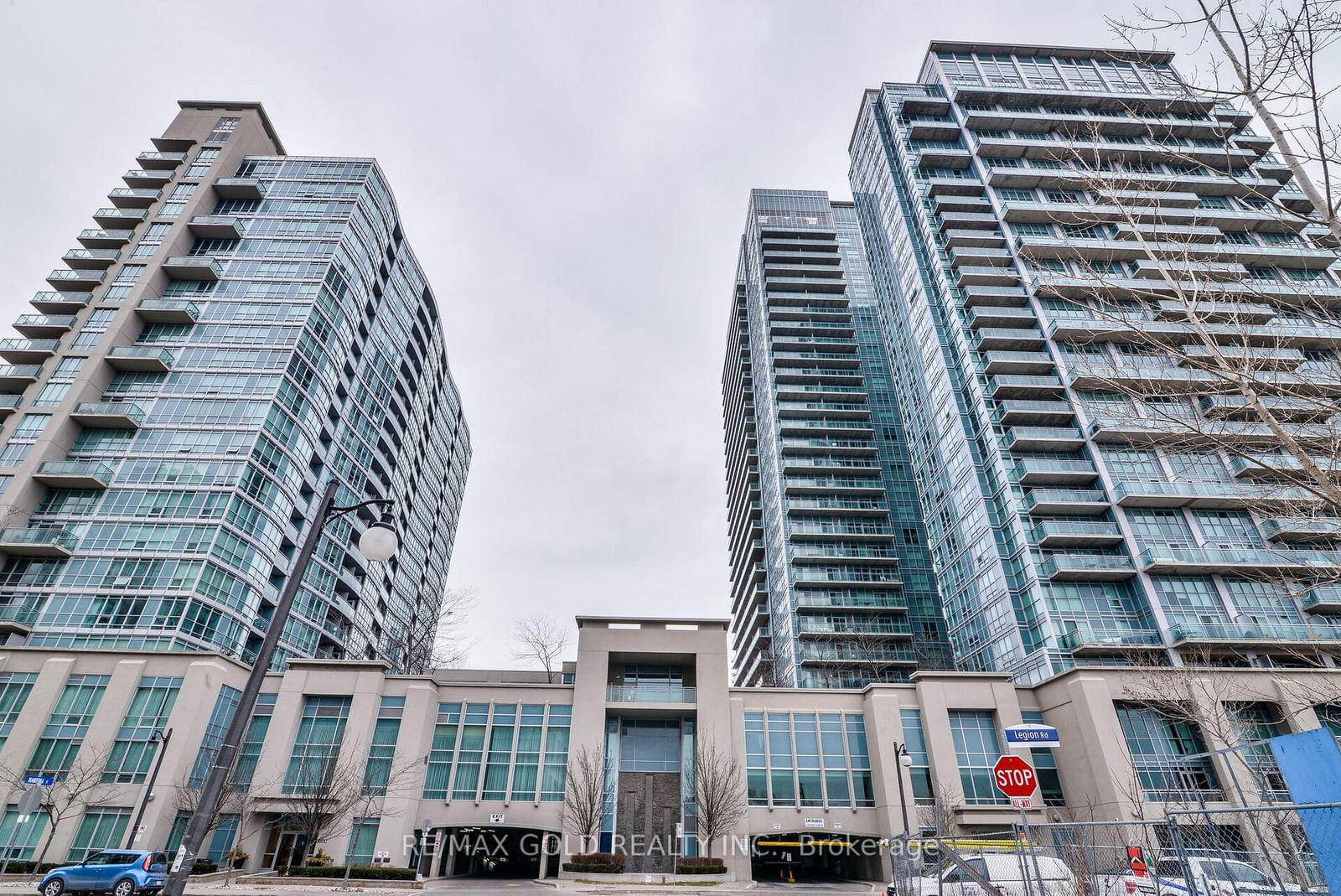 The Tides at Mystic Pointe Condos, Etobicoke, Toronto