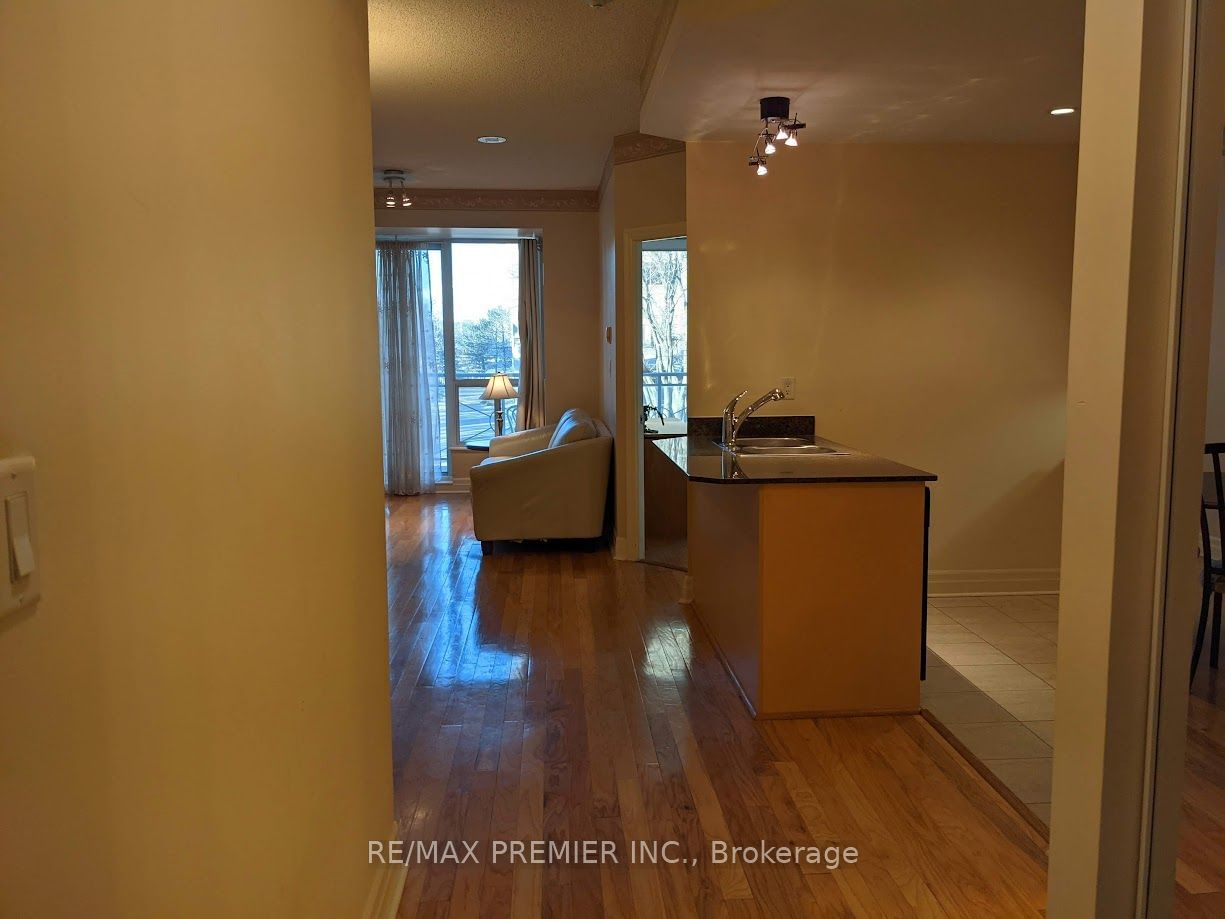 88 Palace Pier Crt, unit 301 for rent