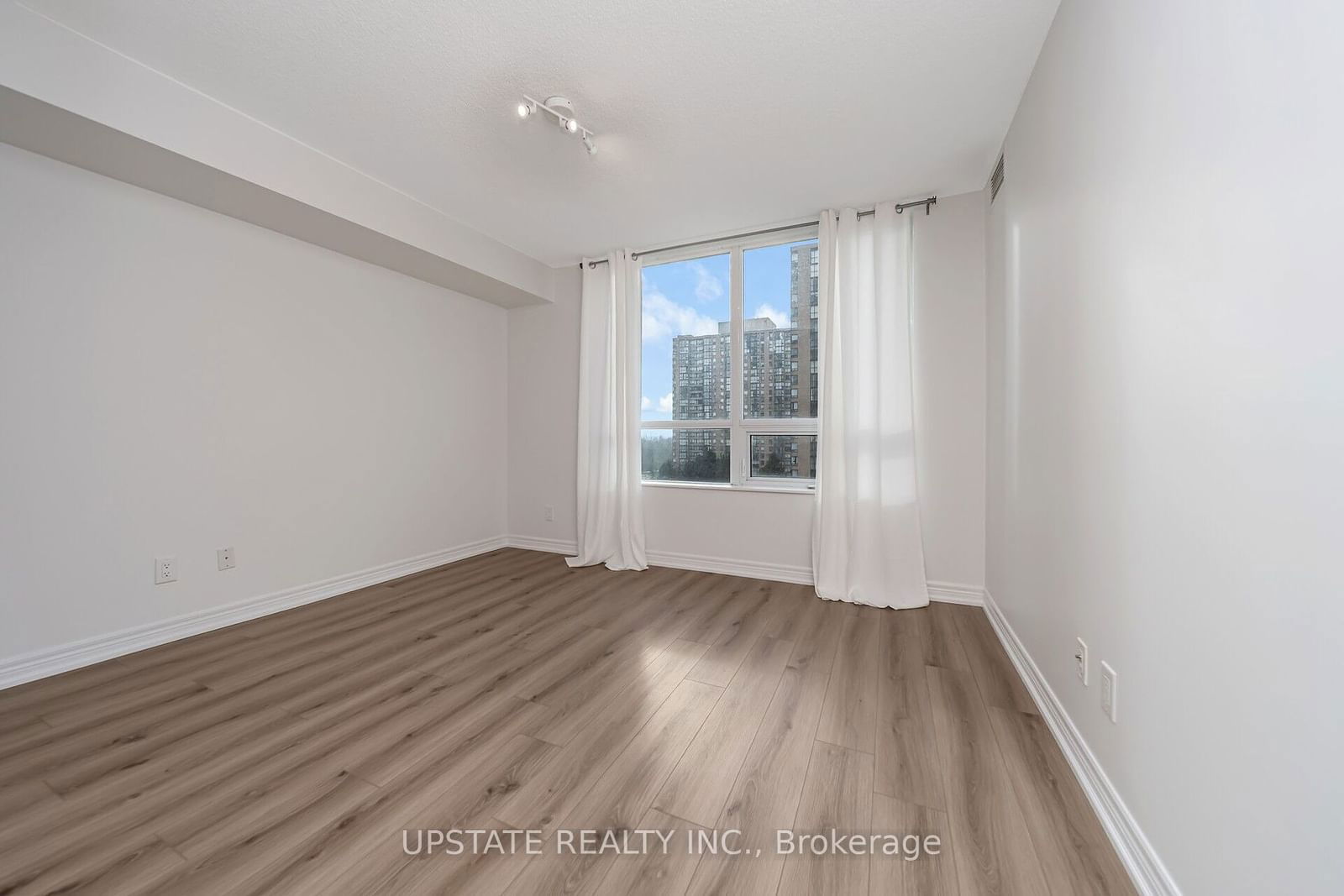 208 Enfield Pl, unit 1008 for rent