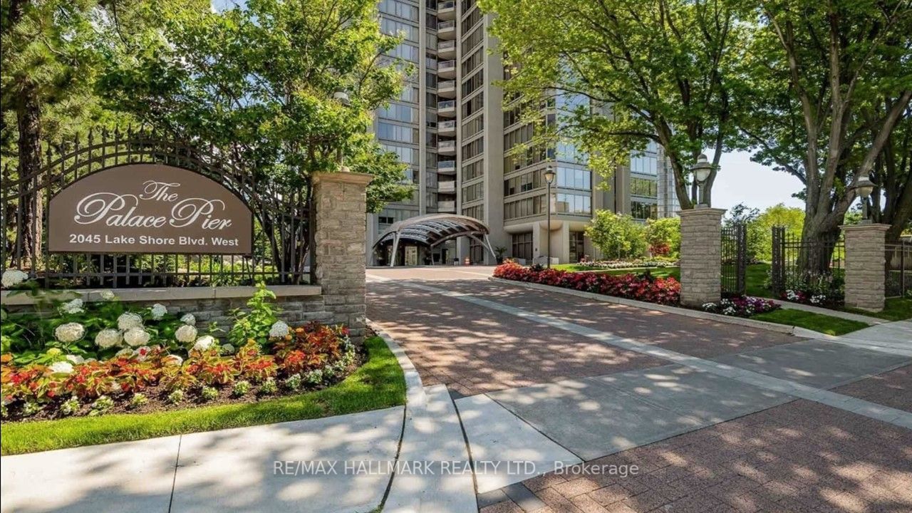 2045 Lake Shore Blvd W, unit 2706 for sale