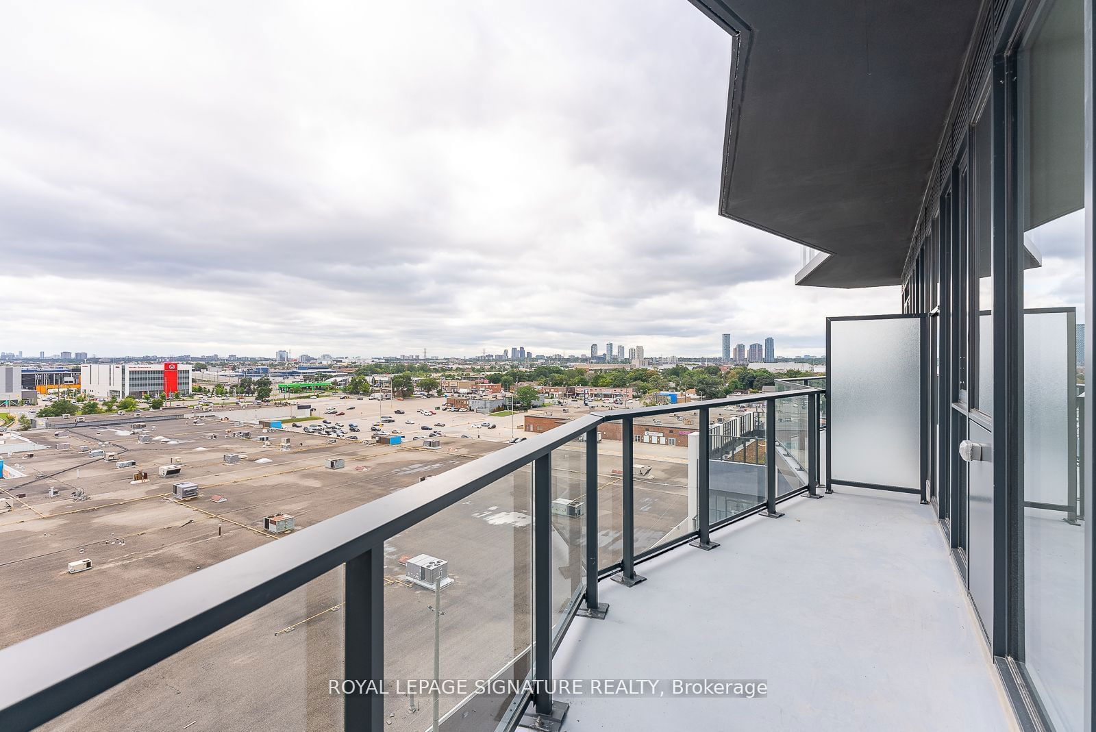 36 Zorra St, unit 902 for rent