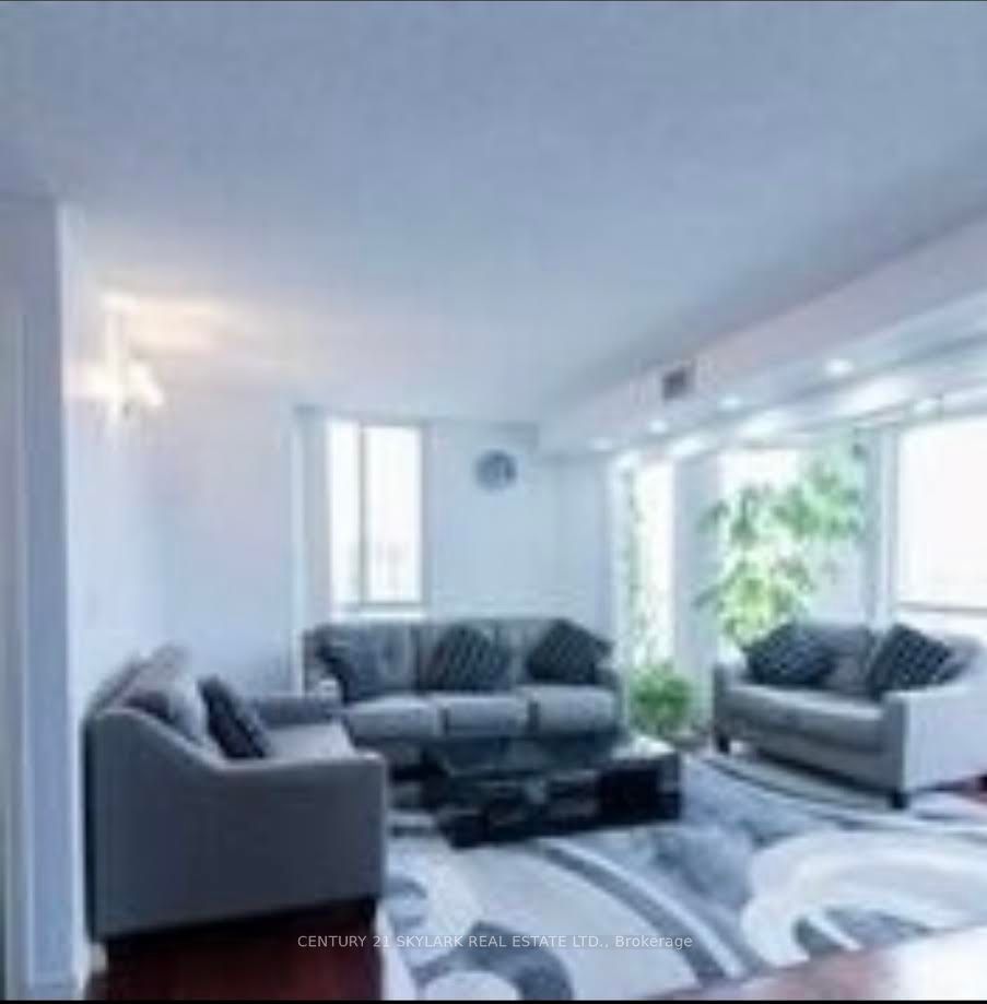 145 Hillcrest Ave, unit 404 for rent