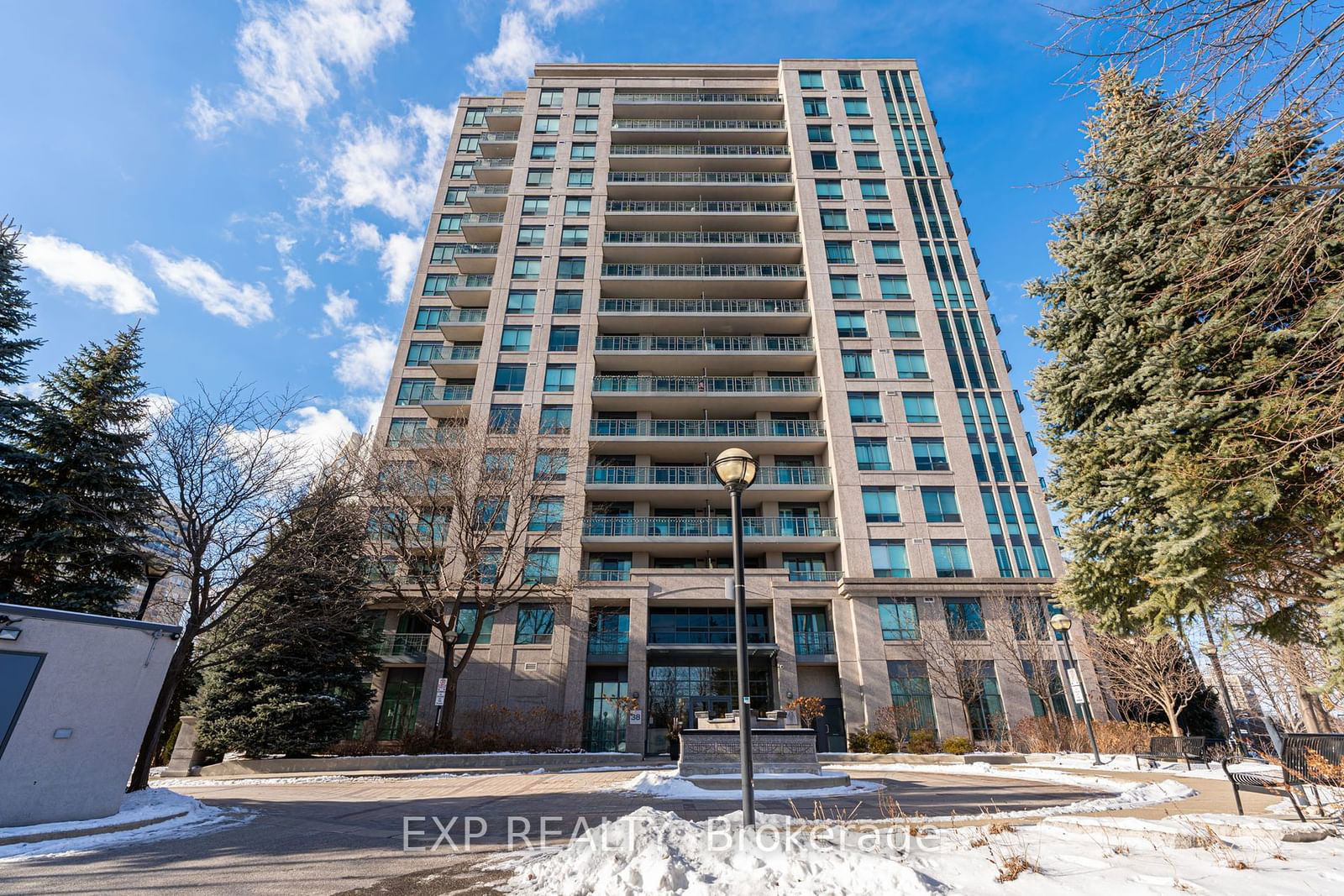 The Fountains of Edenbridge Condos, Etobicoke, Toronto