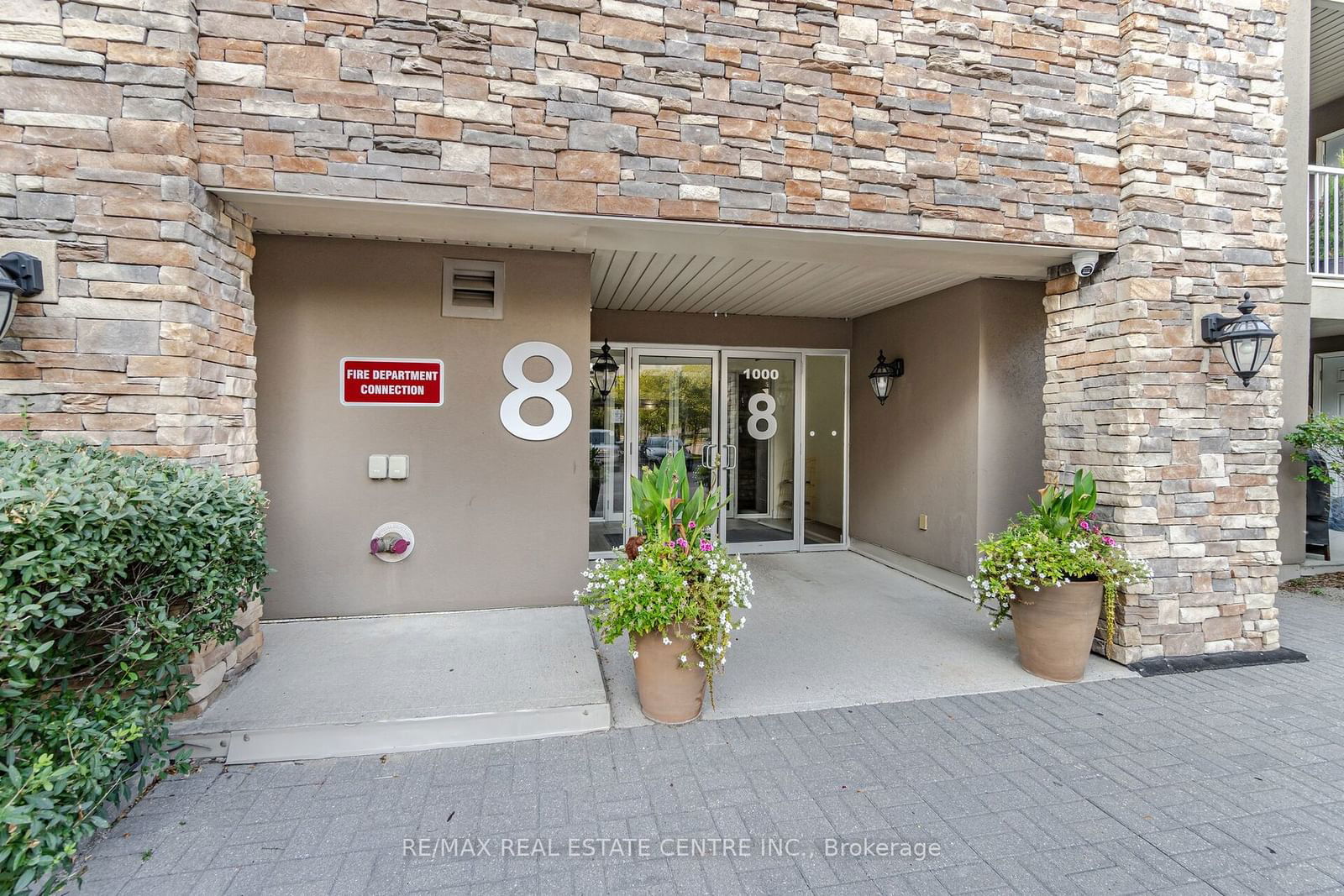 8 Dayspring Circ, unit 1221 for rent