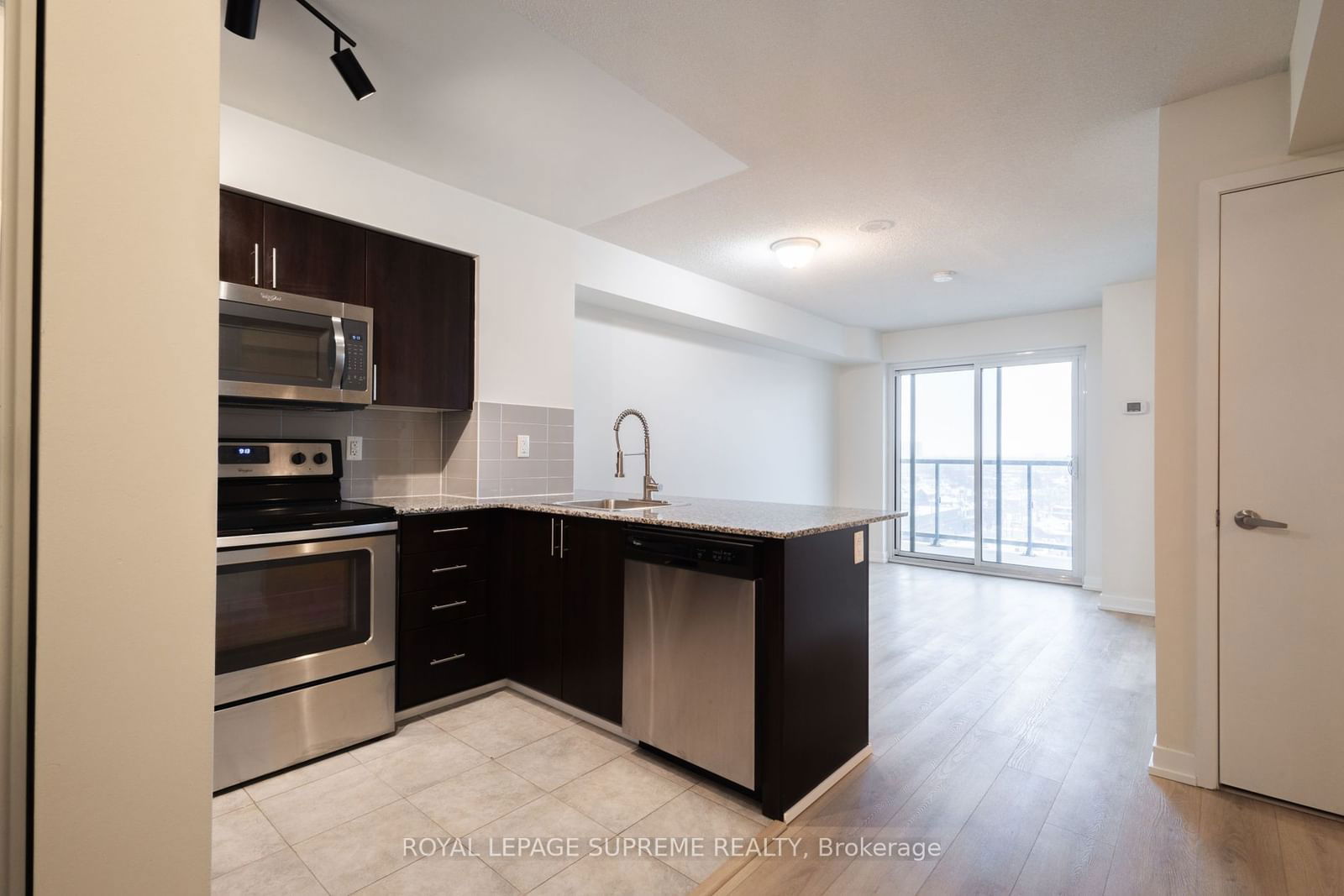 1420 Dupont St, unit 1006 for rent