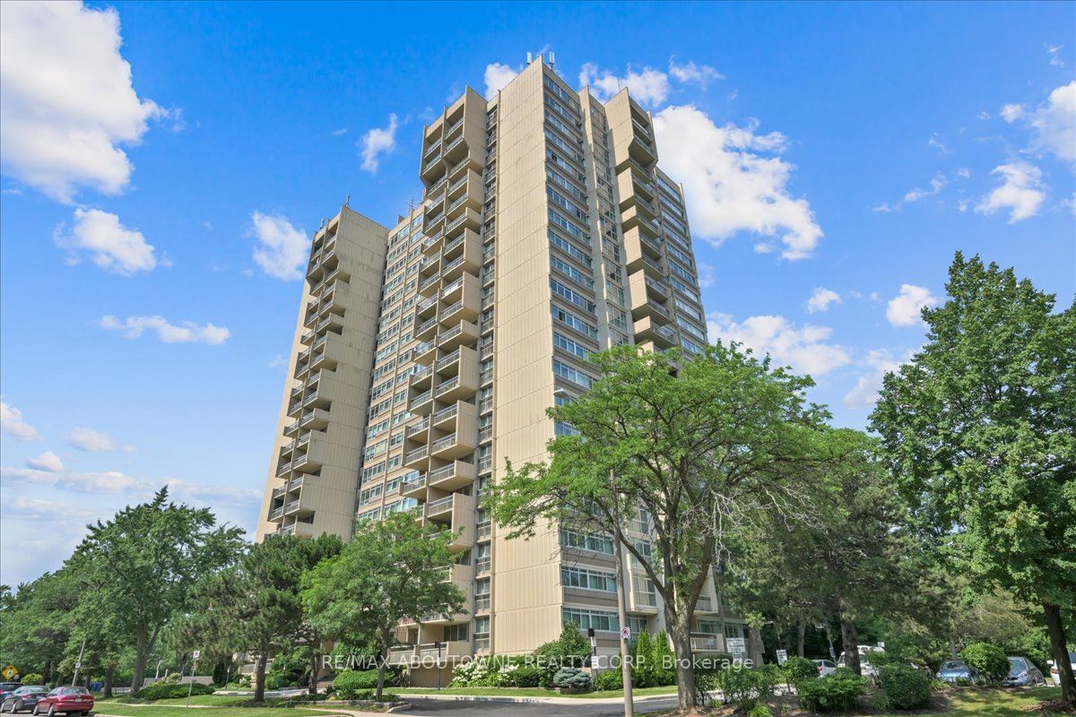 The Oaks Condos, Oakville, Toronto