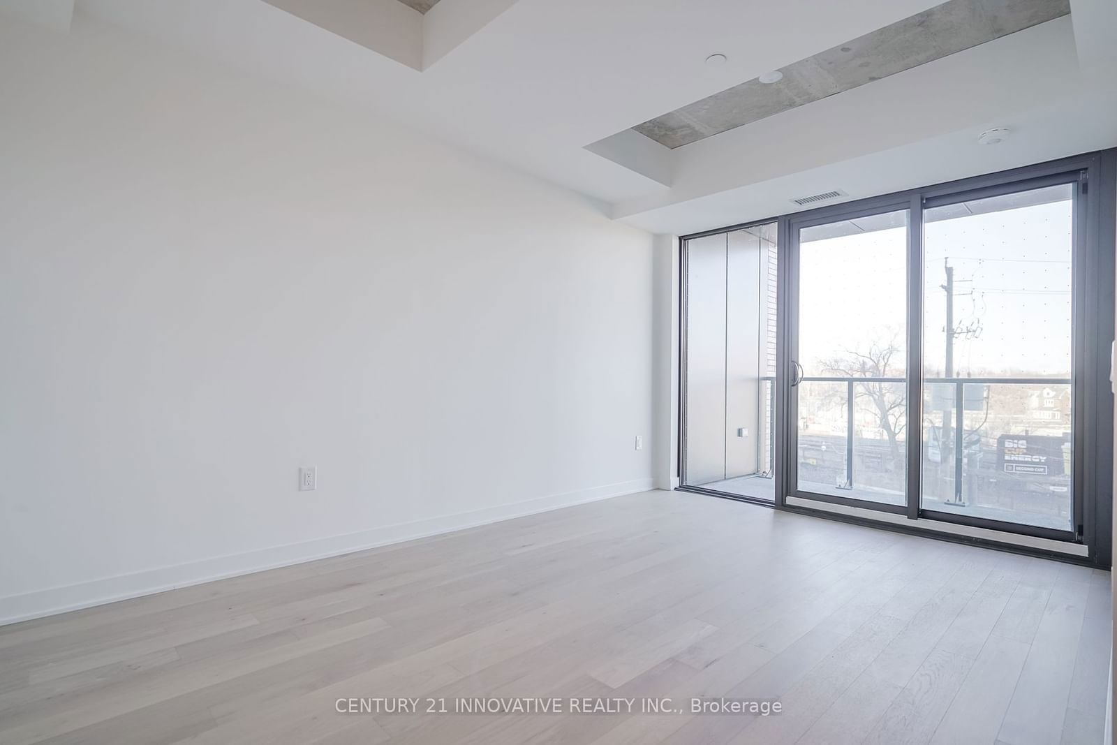 2625 Dundas St W, unit 412 for rent