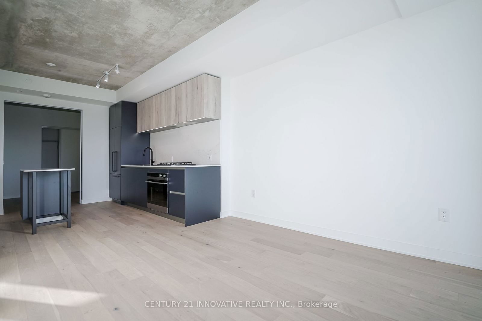 2625 Dundas St W, unit 503 for rent