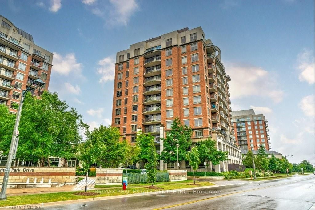 The Courtyard Residences, Oakville, Toronto