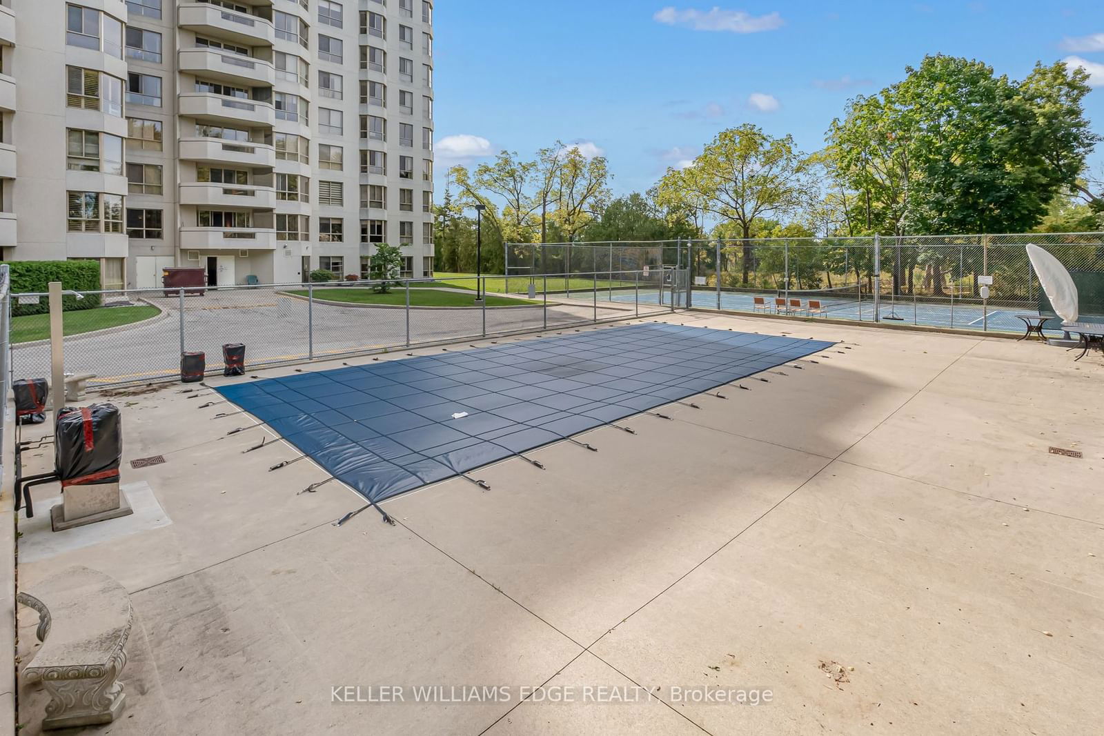 1201 North Shore Blvd E, unit 606 for sale