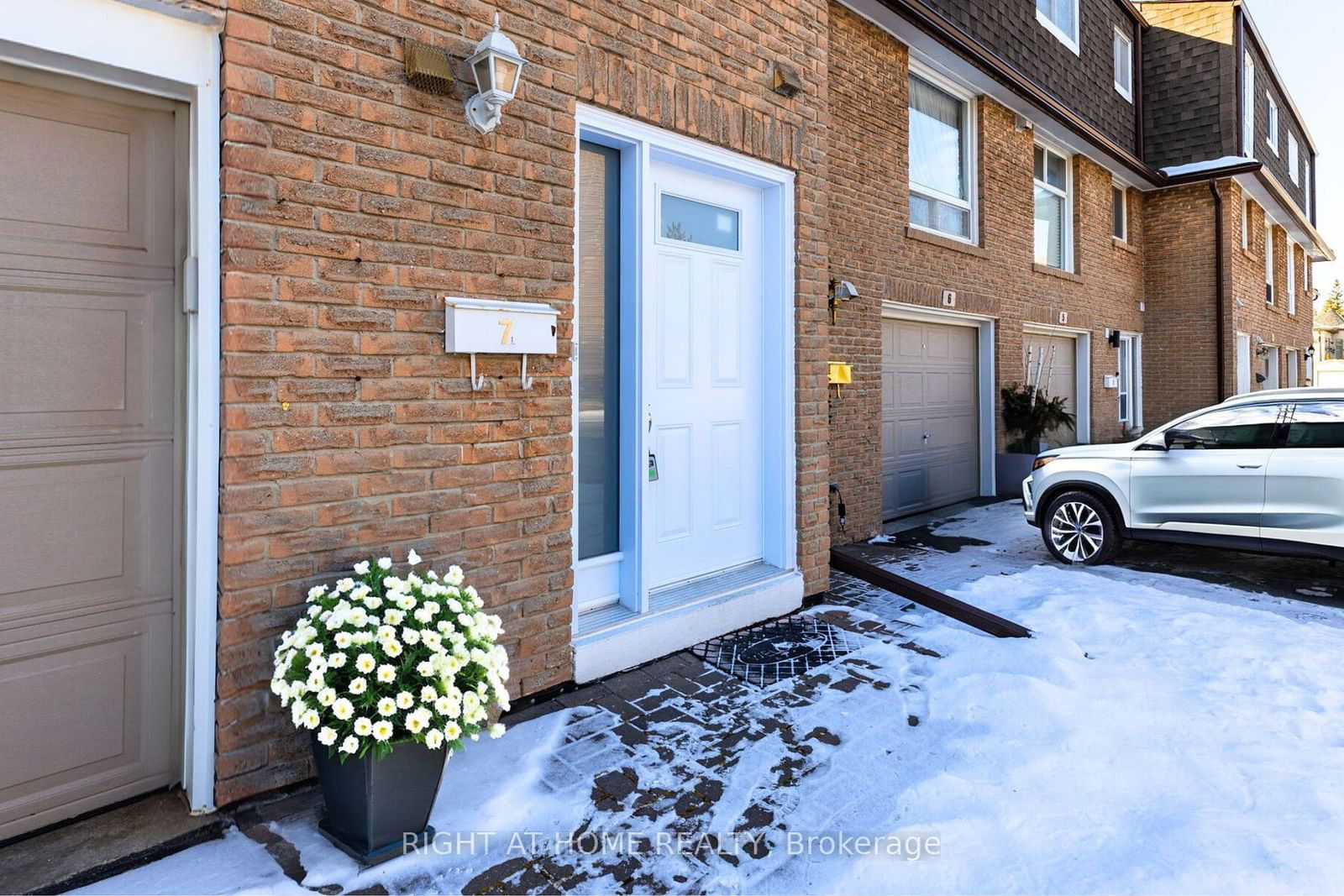 640 Rathburn Road East Townhomes, Mississauga, Toronto