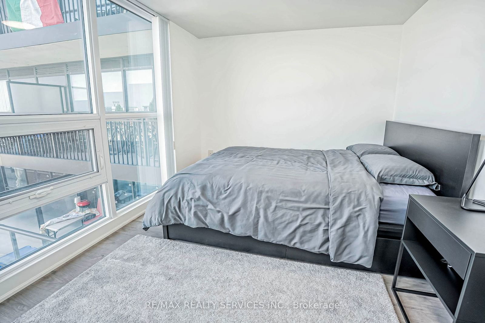 3091 Dufferin St, unit 1006 for sale