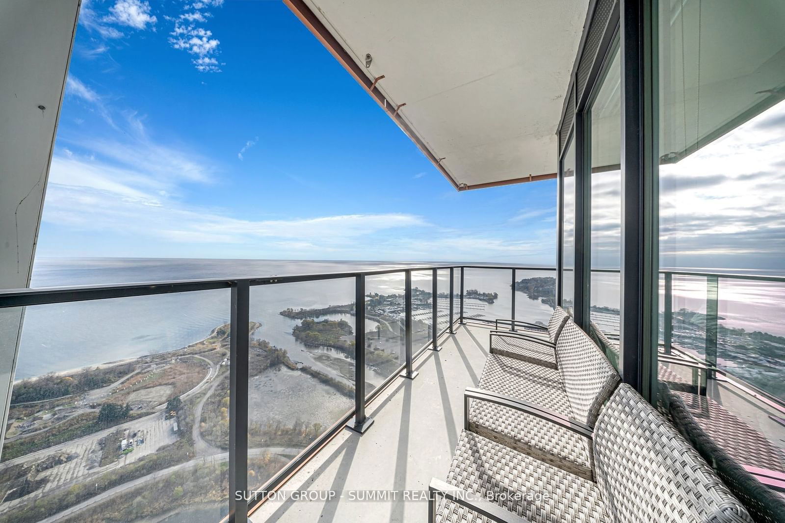 Sky Tower at Eau Du Soleil Condos, Etobicoke, Toronto