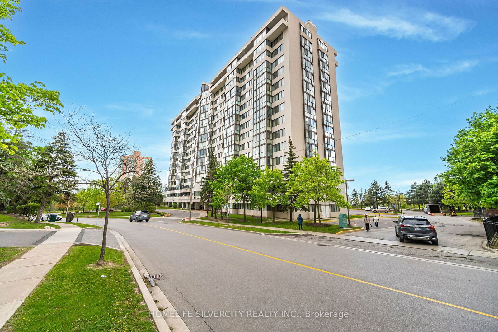 21 Markbrook Lane, unit 407 for sale