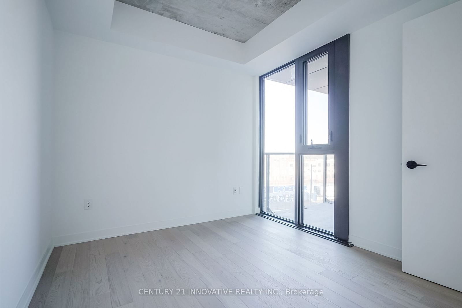 2625 Dundas St W, unit 607 for rent