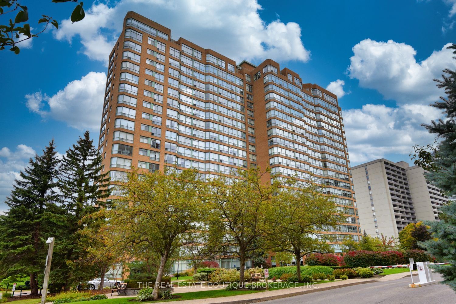 Grande Regency, Burlington, Toronto