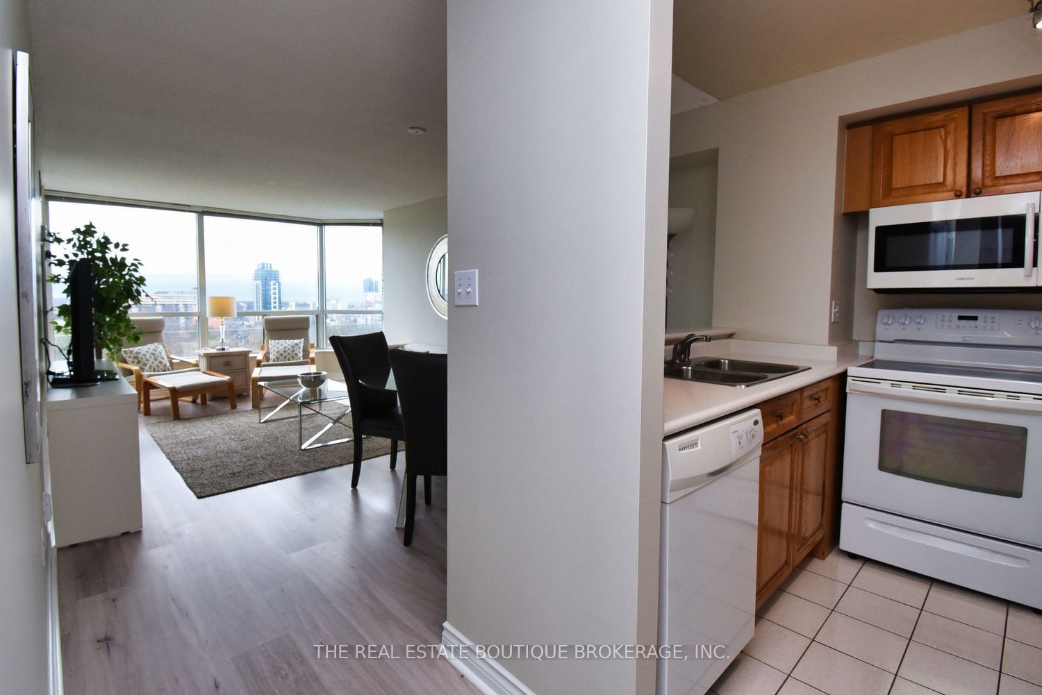 1276 Maple Crossing Blvd, unit 1508 for sale