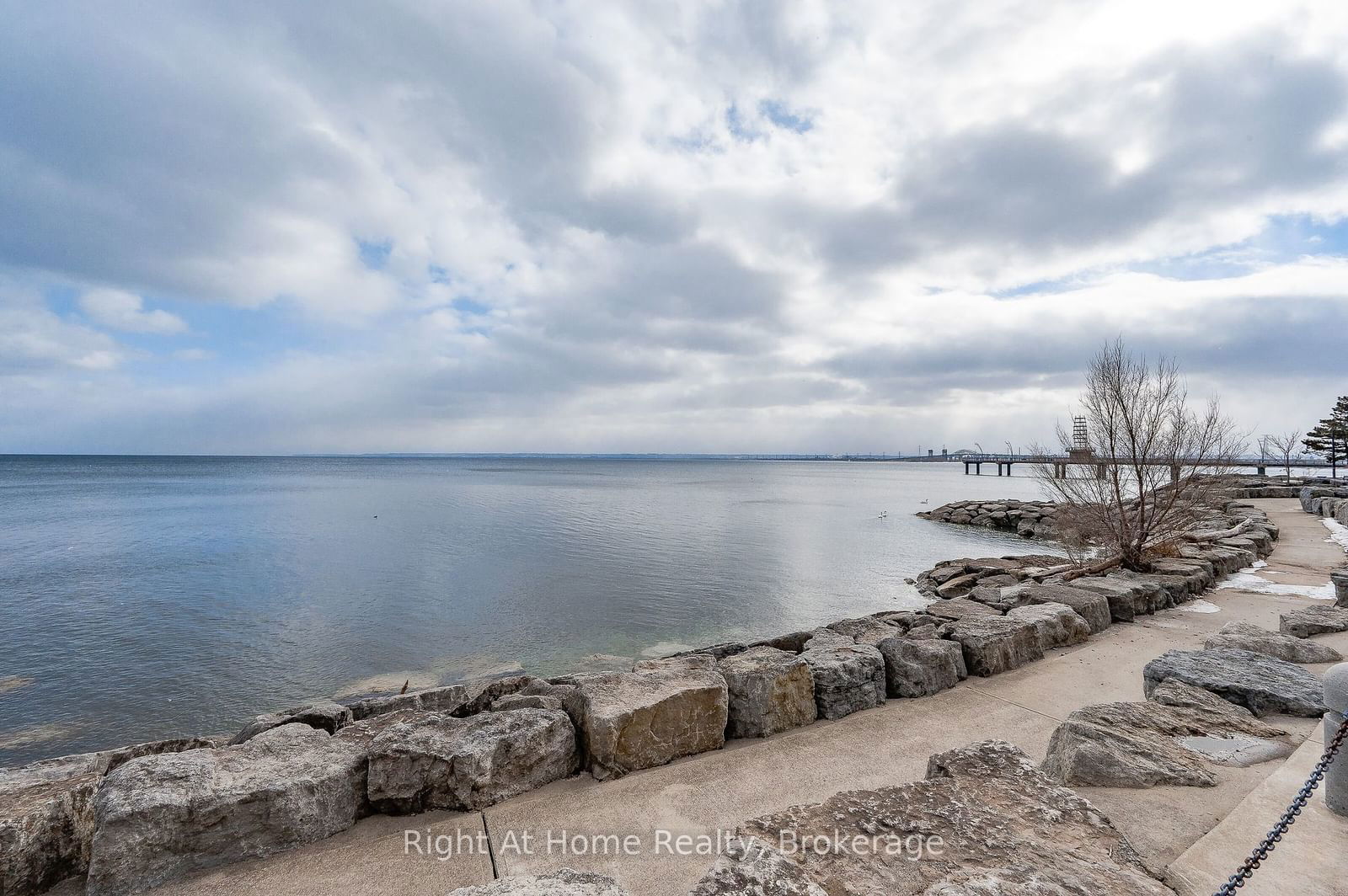 Bridgewater Residences On The Lake, Burlington, Toronto