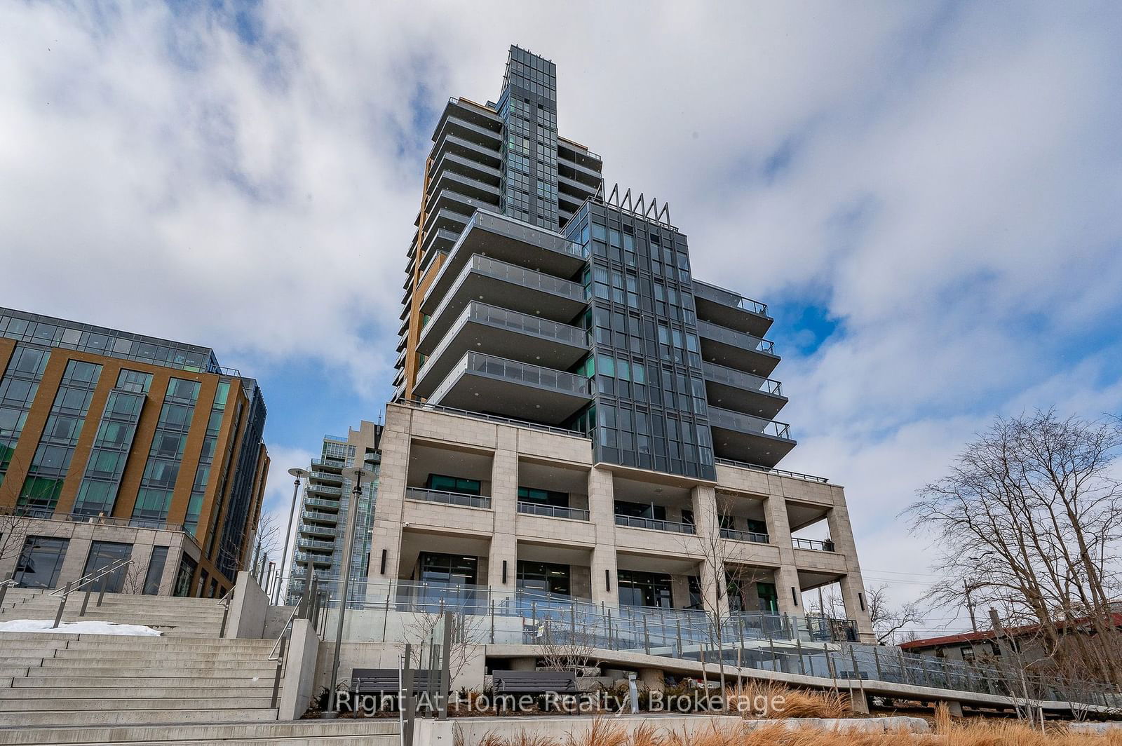 Bridgewater Residences On The Lake, Burlington, Toronto