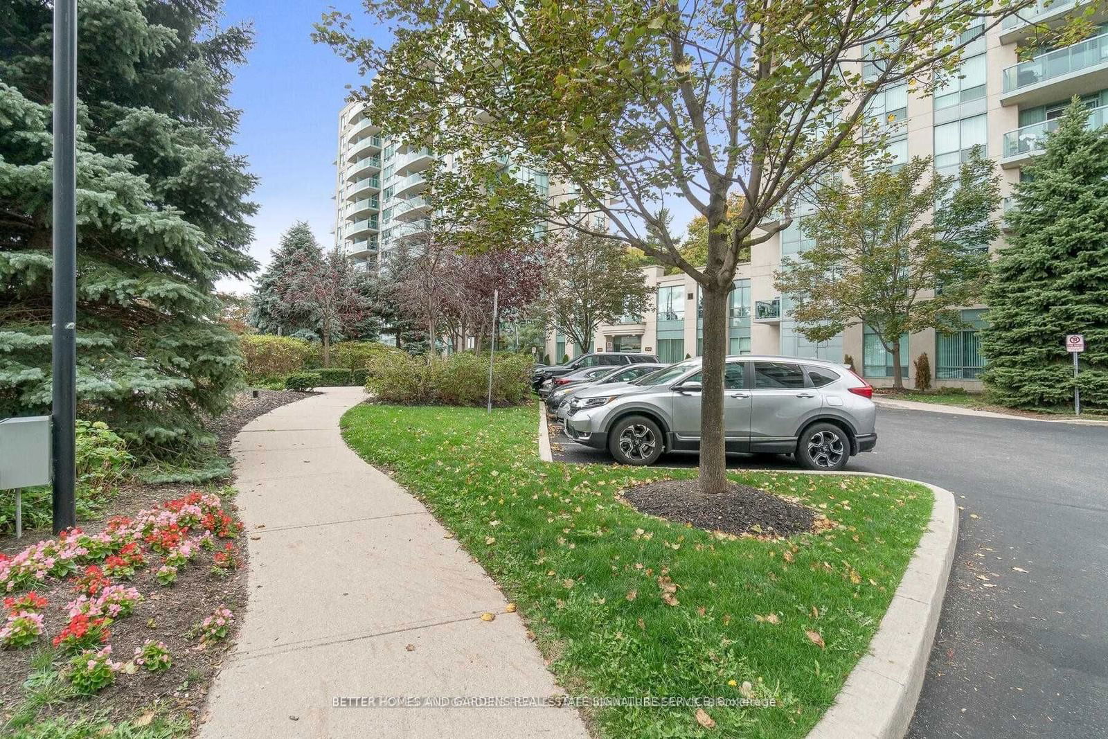 2585 Erin Centre Blvd, unit 504 for rent